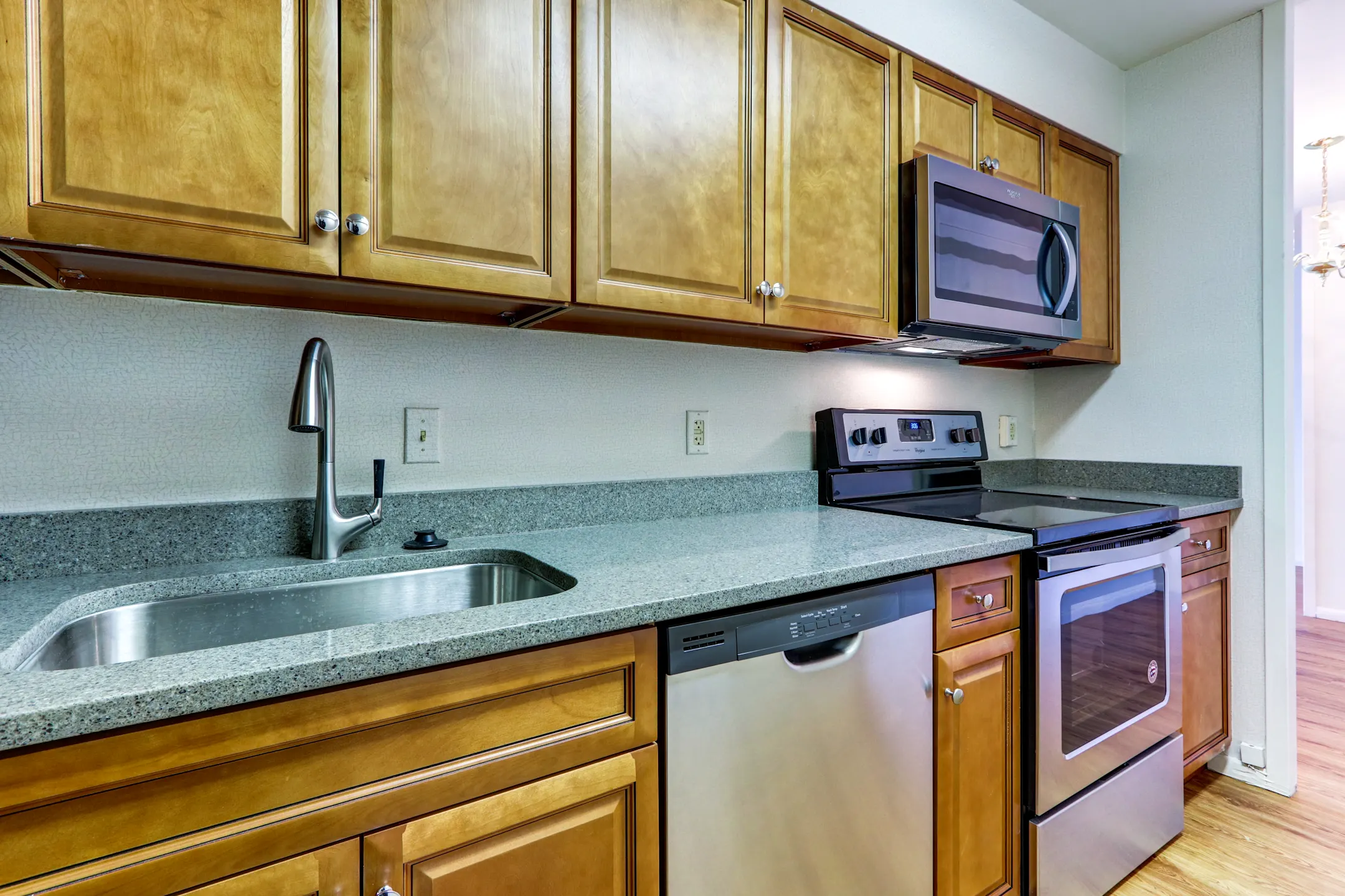 Maxon Towers Apartments Pittsburgh, PA 15217