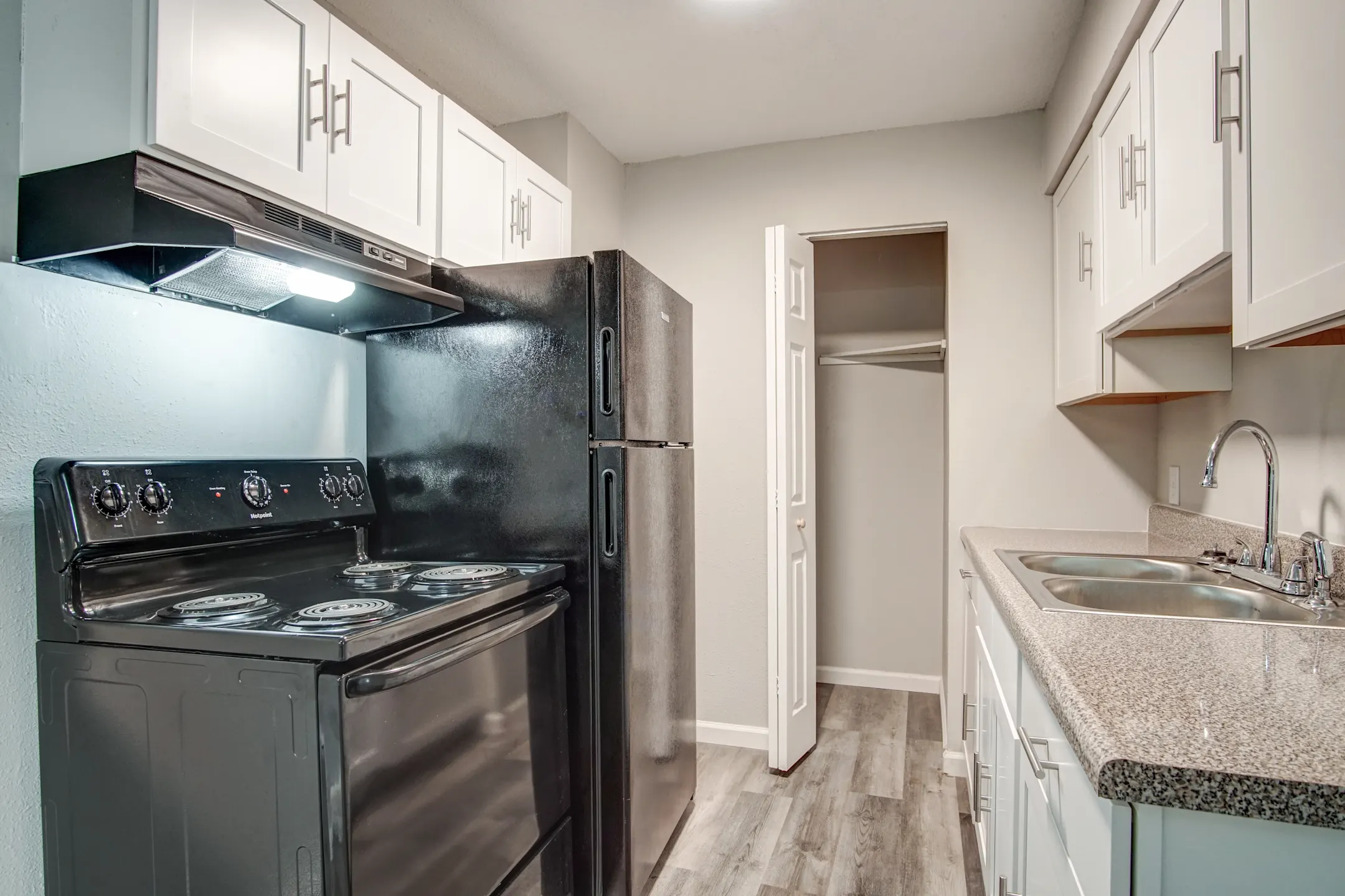 Point Place 3553 E Manhattan Blvd Toledo, OH Apartments for Rent