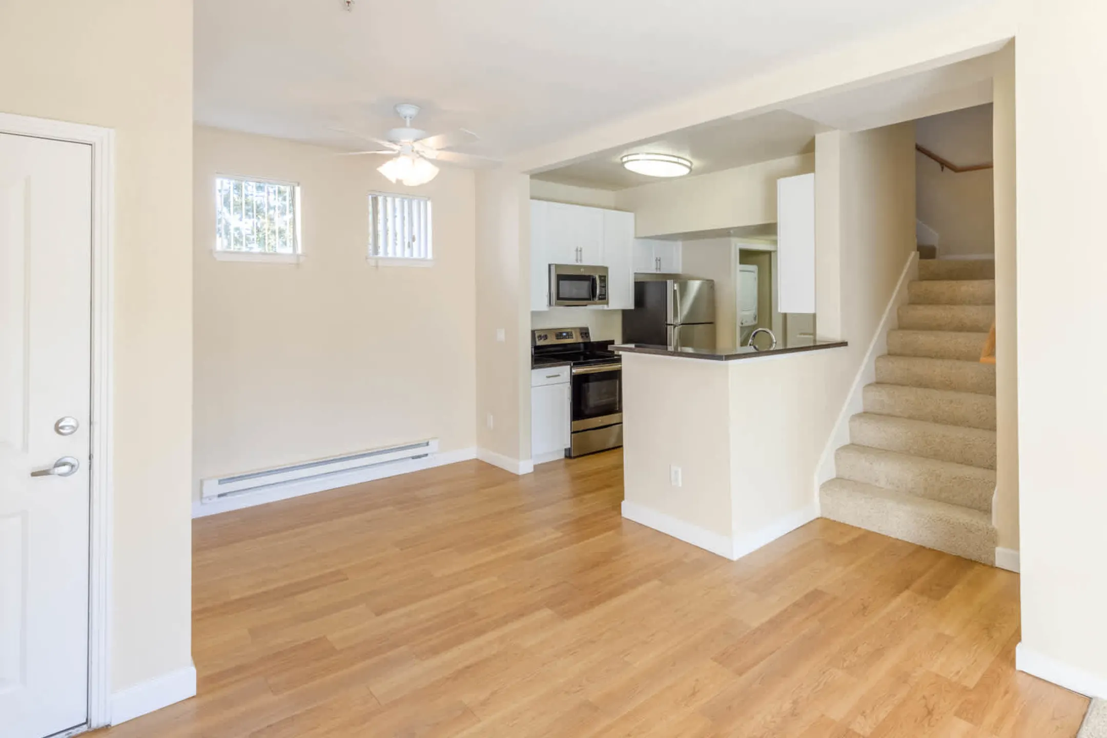 City Gate at Cupertino Apartments Cupertino, CA 95014