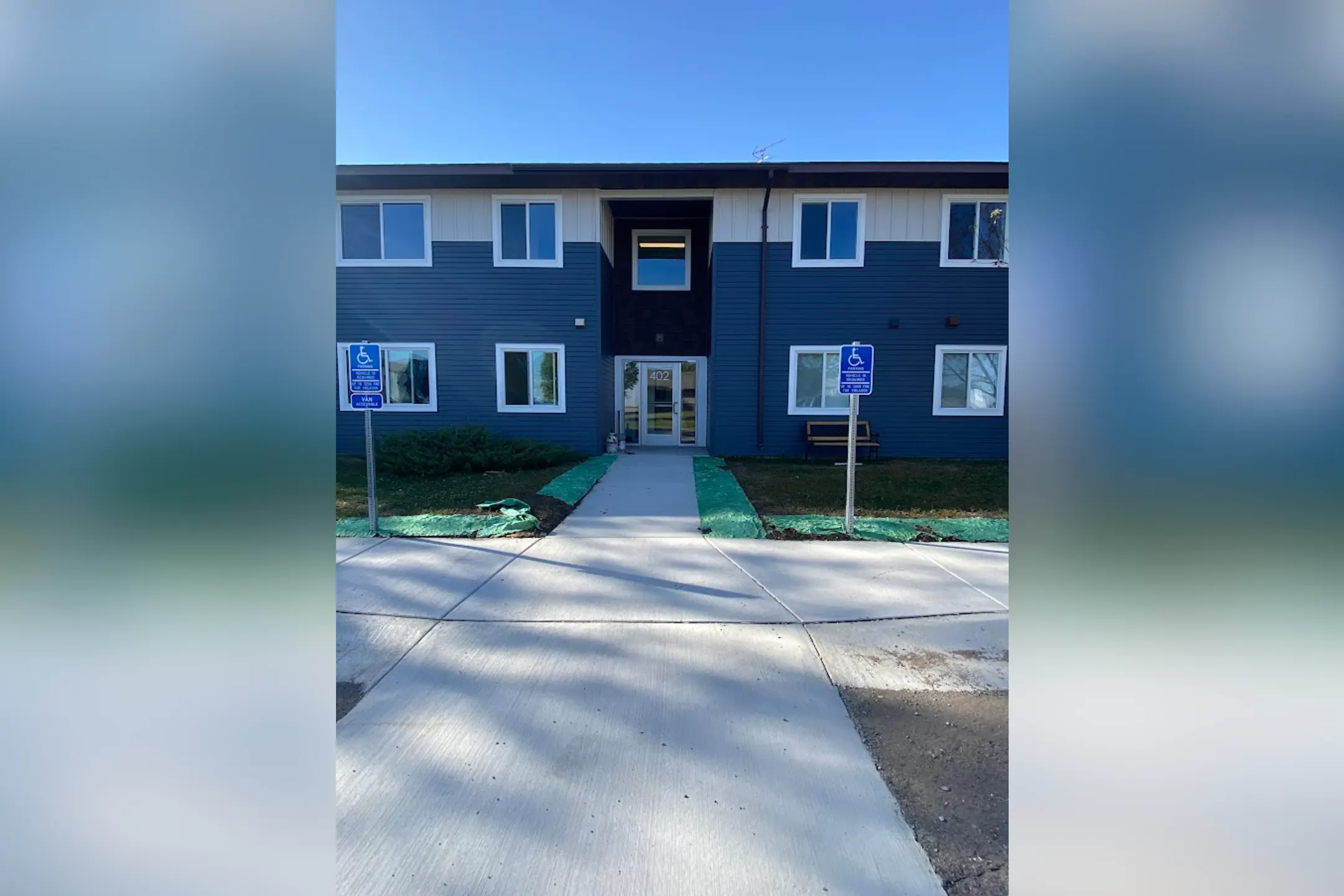 402 8th St Unit 4  