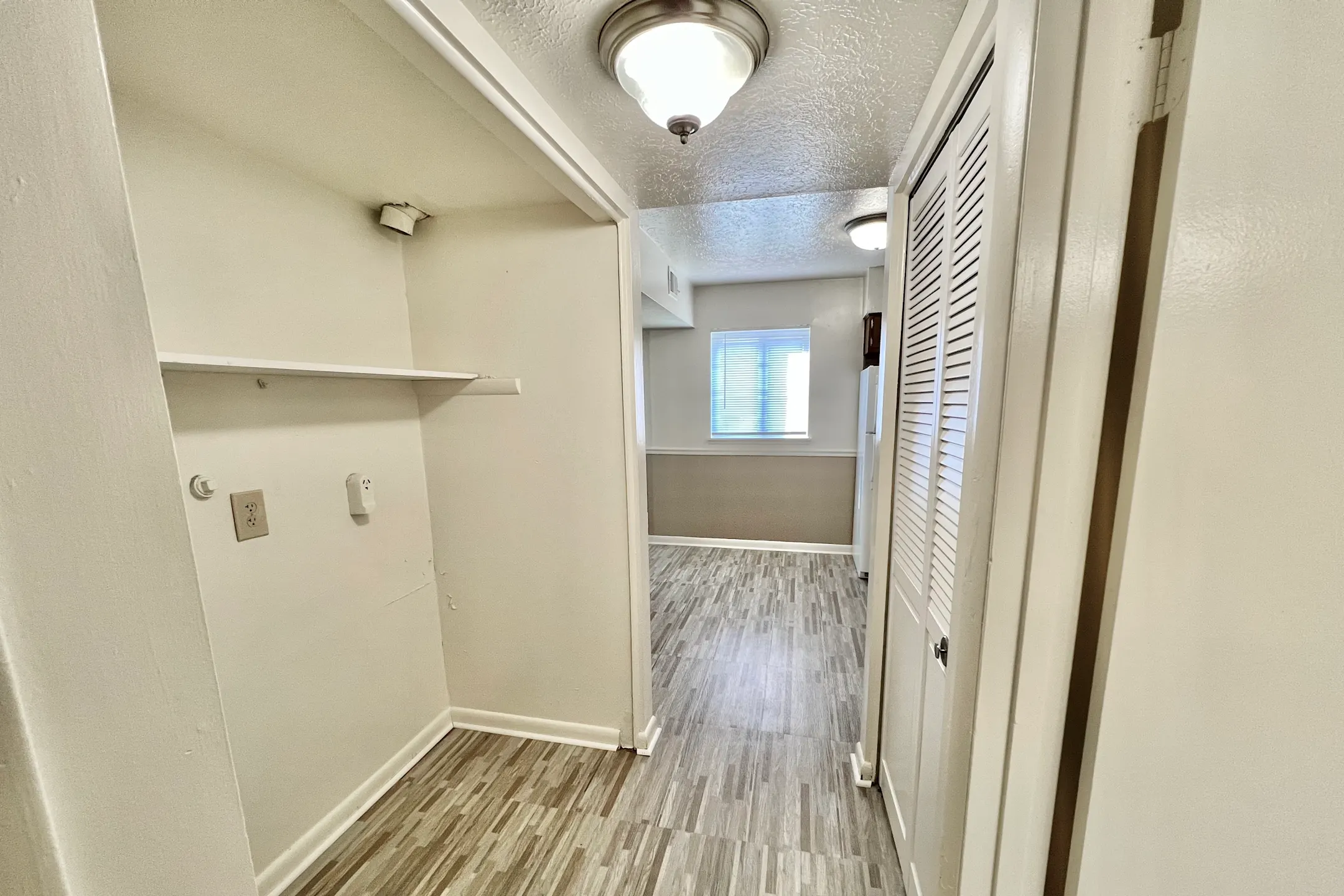 Mayfair Apartments 1201 Harmony Ln Jeffersonville, IN Apartments