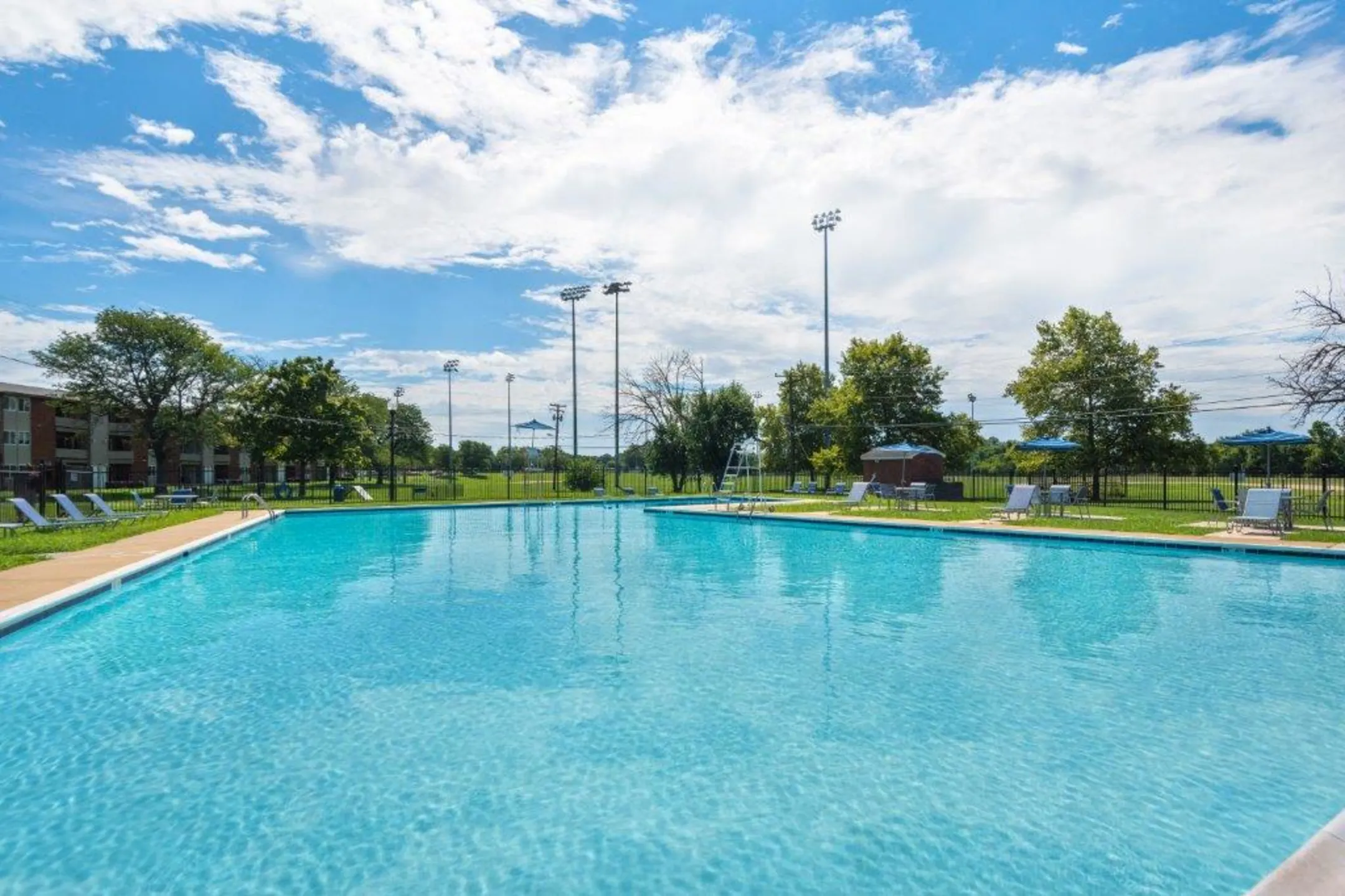 Charlesmont Apartments Dundalk, MD 21222