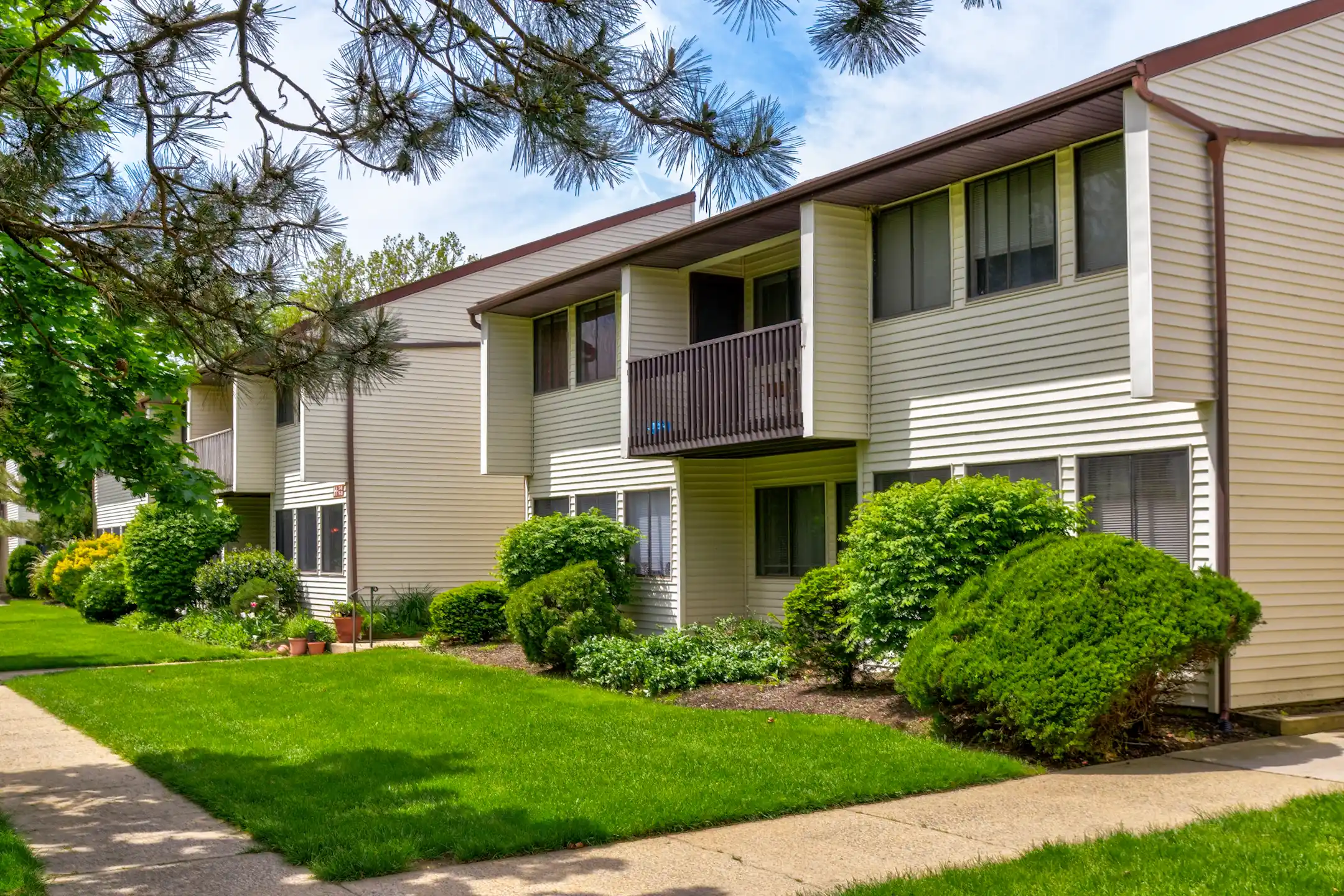 Village East Apartments 661 Abbington Dr East Windsor, NJ