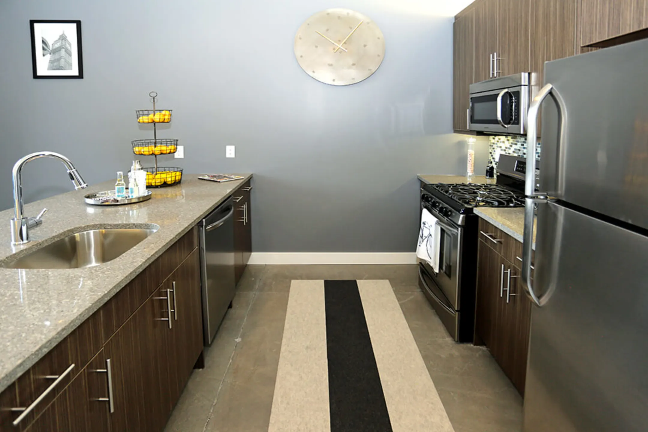 Parkway Lofts 5 Lawrence Street Bloomfield, NJ Apartments for Rent