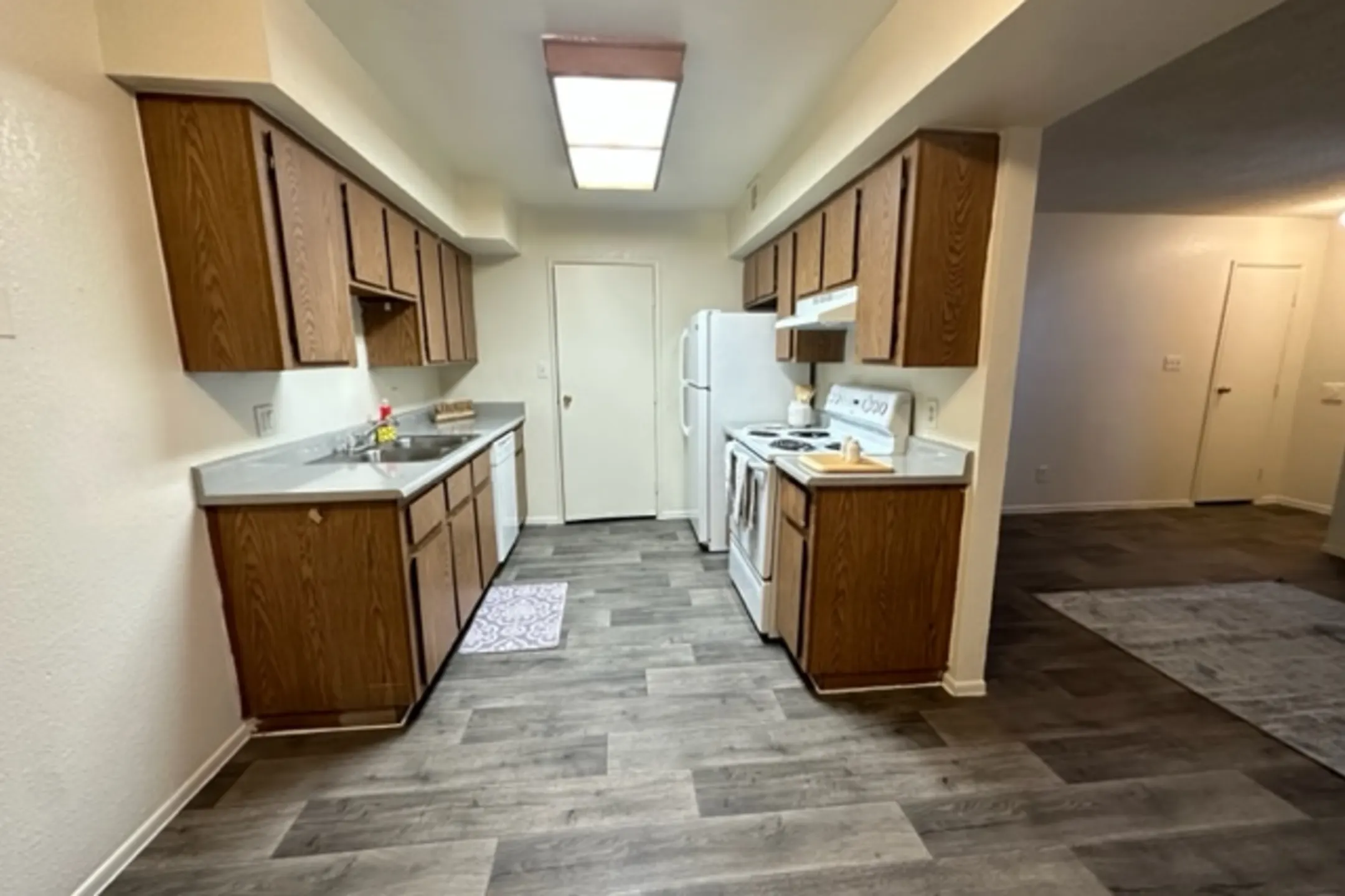 Falcon Glen - 4225 E University Dr | Mesa, AZ Apartments for Rent | Rent.