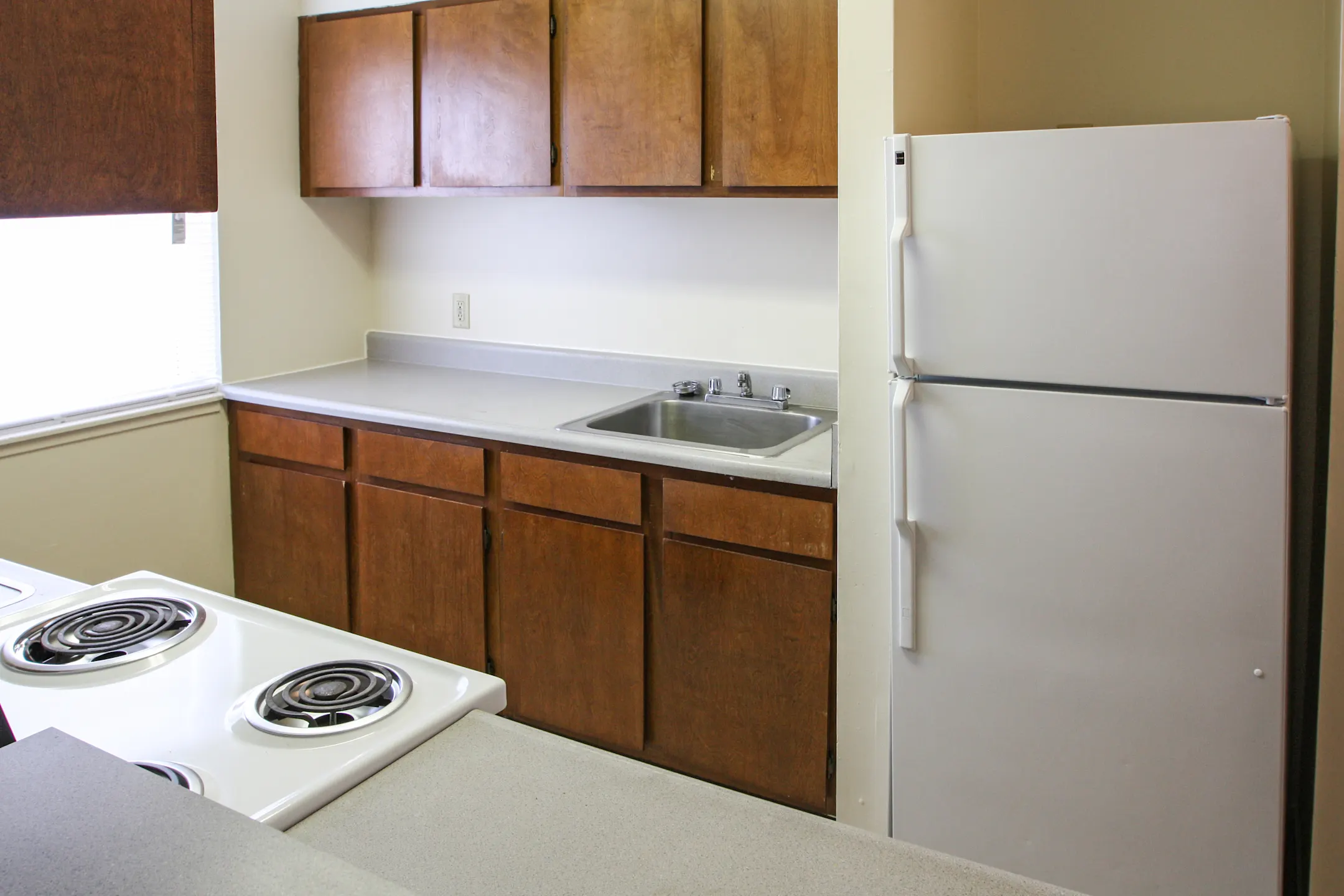Kitchen - Skyline Gardens Apartments - Albany, NY