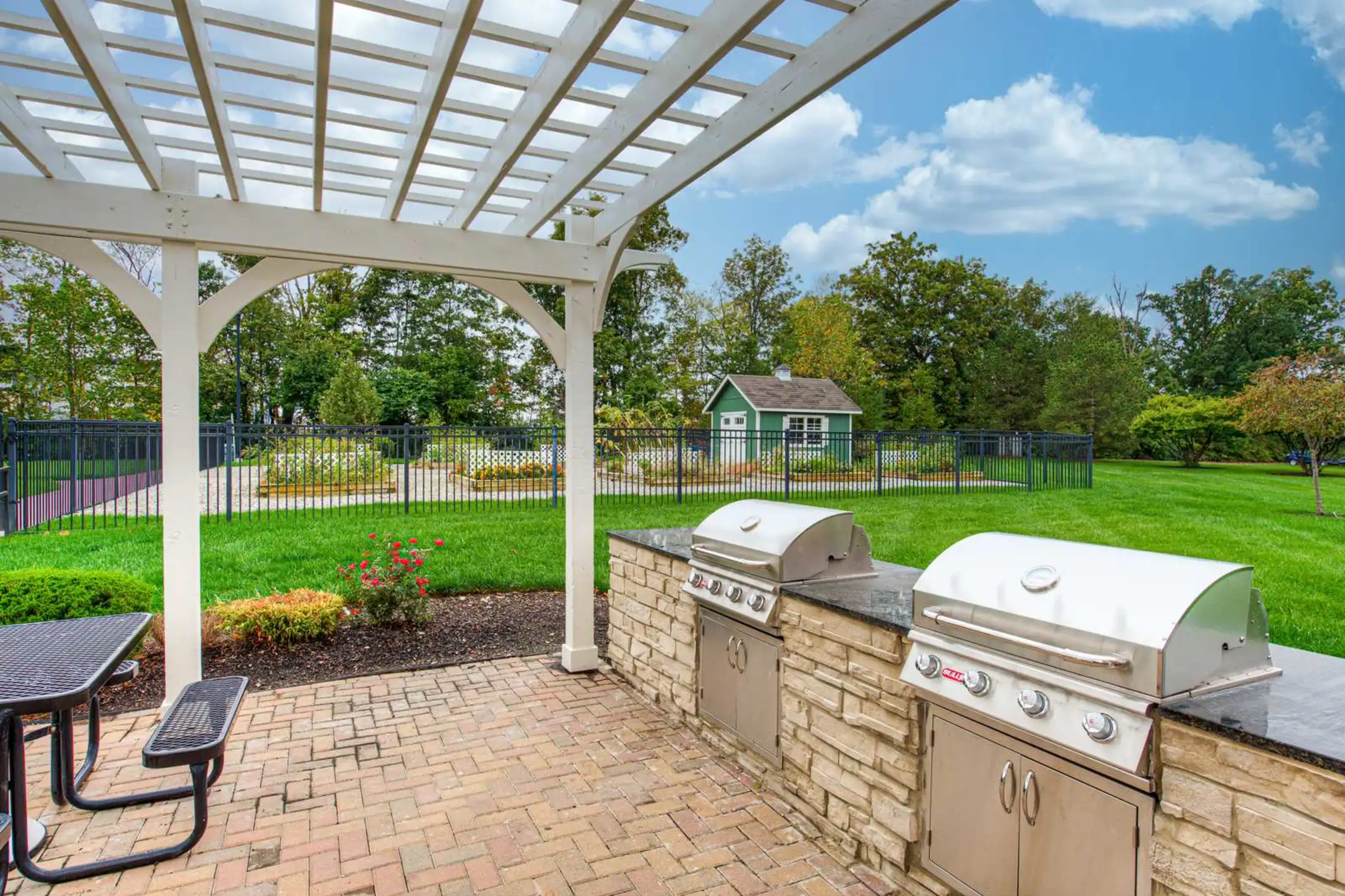 Patio / Deck - The Domain at Bennett Farms - Zionsville, IN