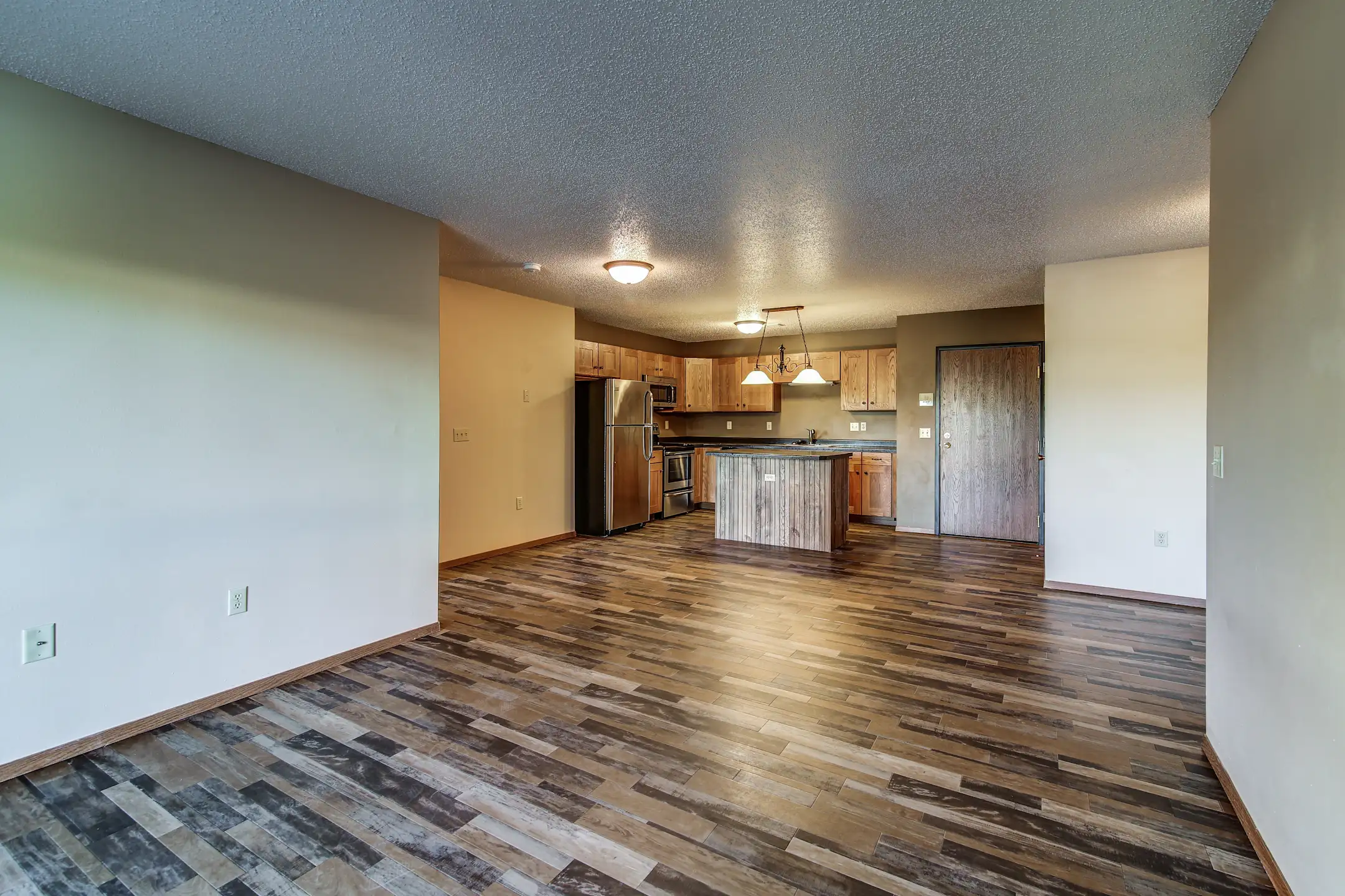 North Pointe Apartment Homes 1920 E Capitol Ave Bismarck, ND