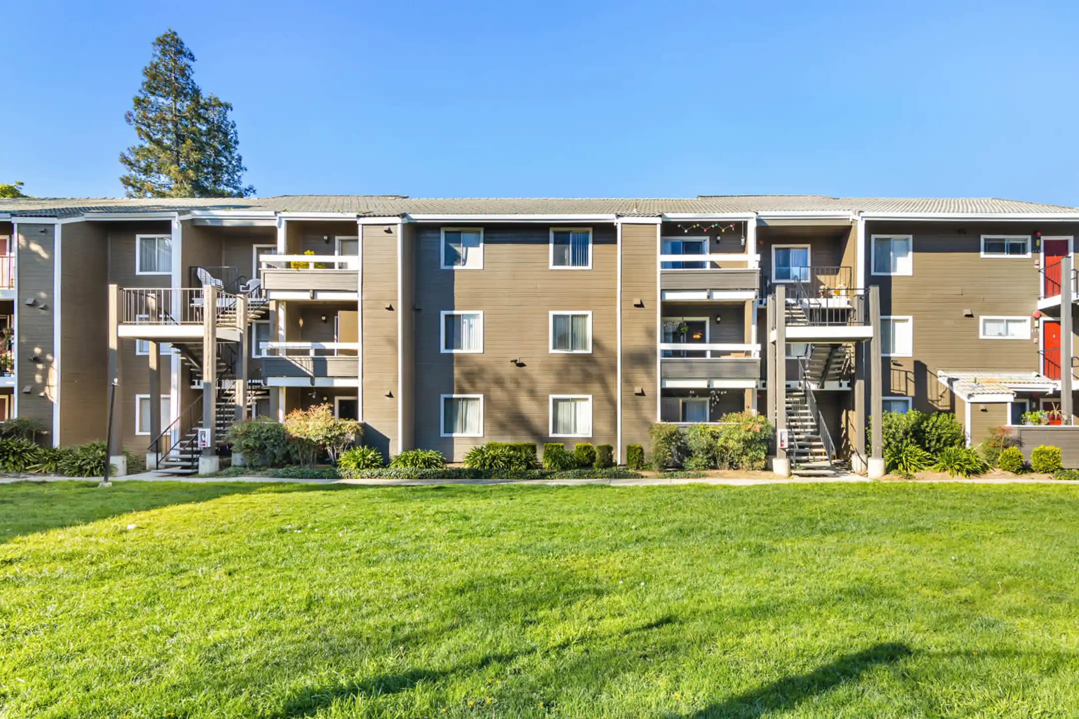 Woodleaf Apartments Campbell, CA 95008