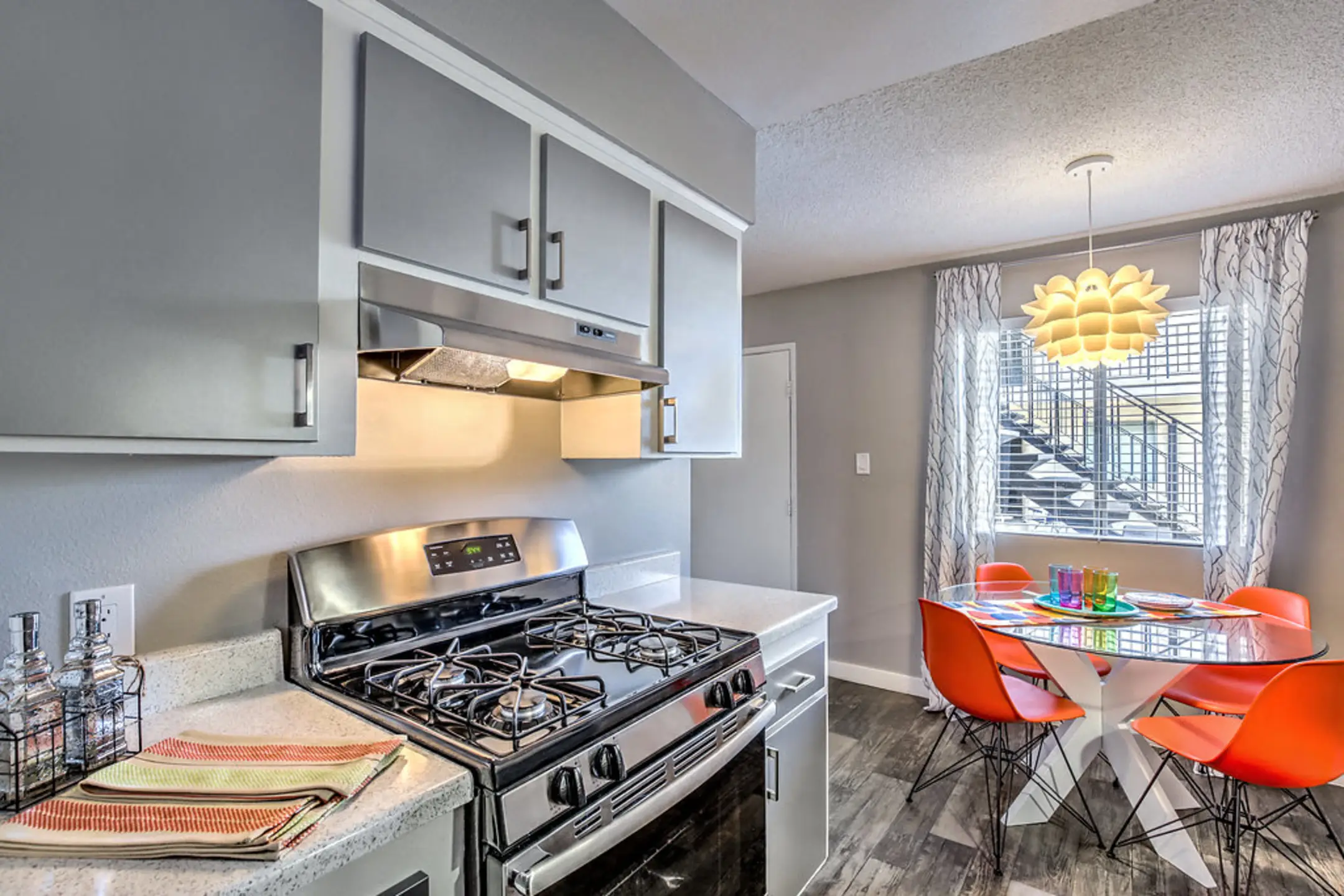 Kitchen - The Neon Apartments - Las Vegas, NV