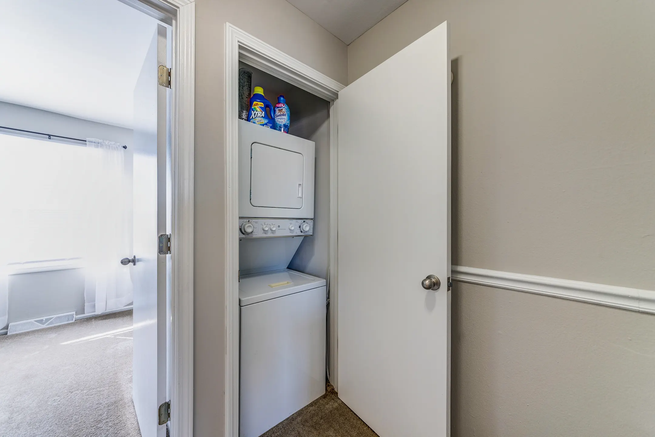 Bathroom - Warson Village Towne House Apartments - Saint Louis, MO