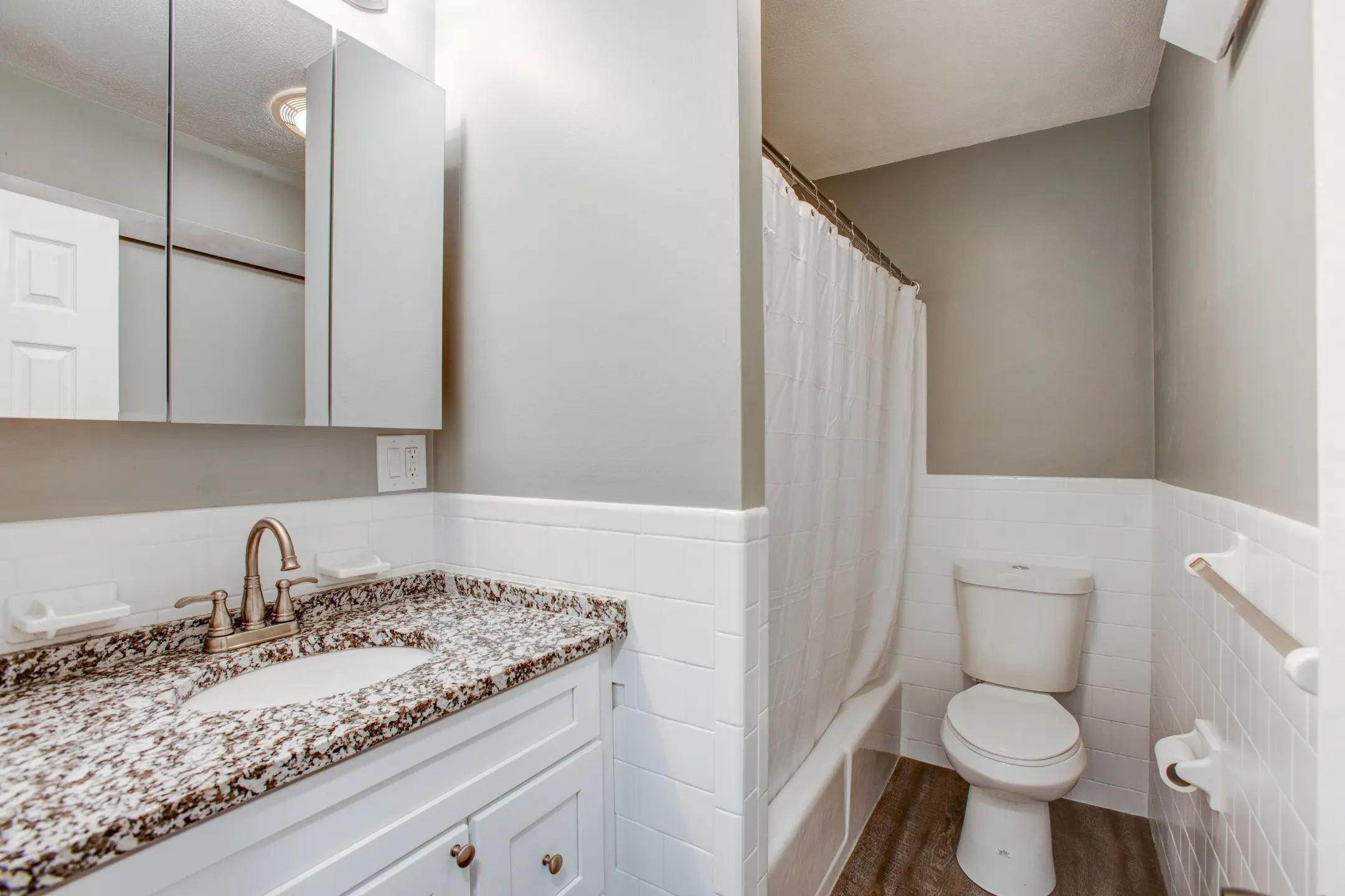 Bathroom - Masthead Apartments - Warwick, RI