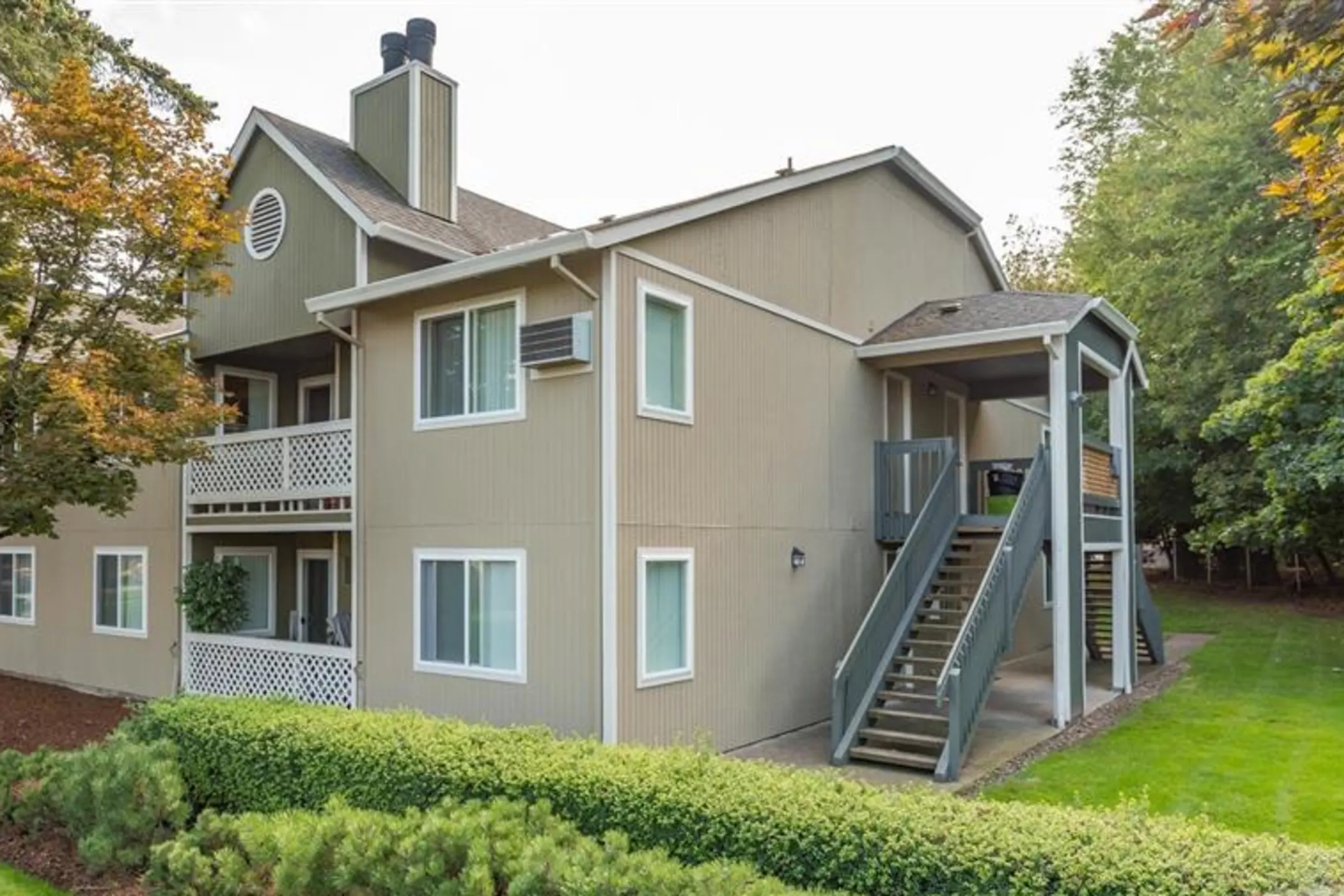 Highland Park Apartments - Gresham, OR 97030