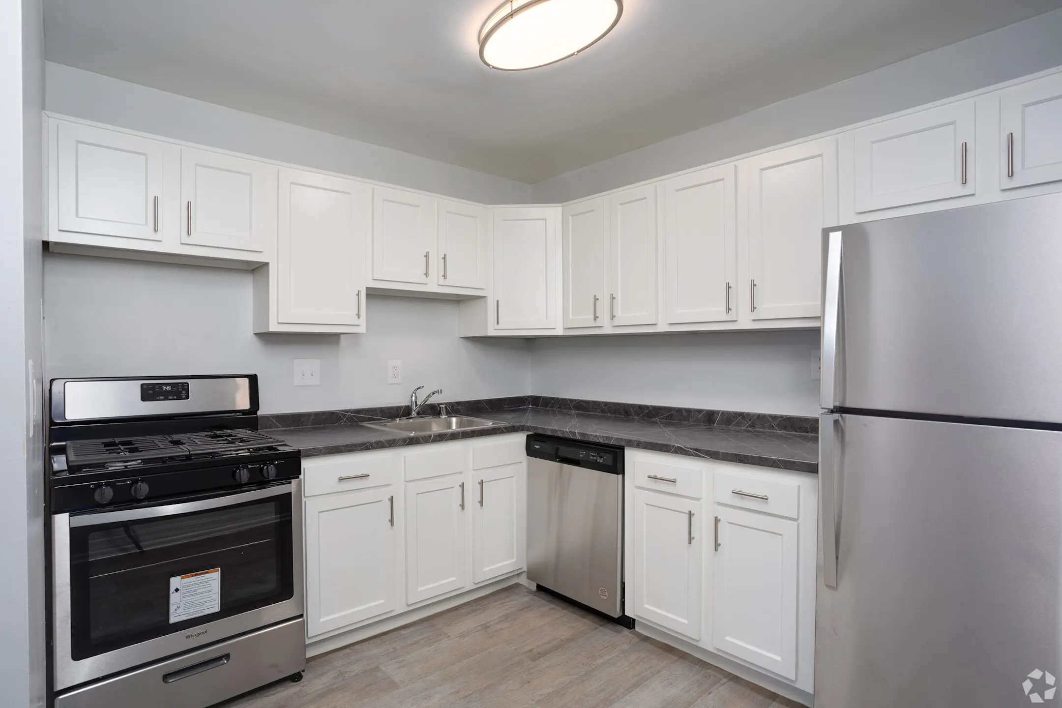 Kitchen - Heather Hill by Onewall - Temple Hills, MD