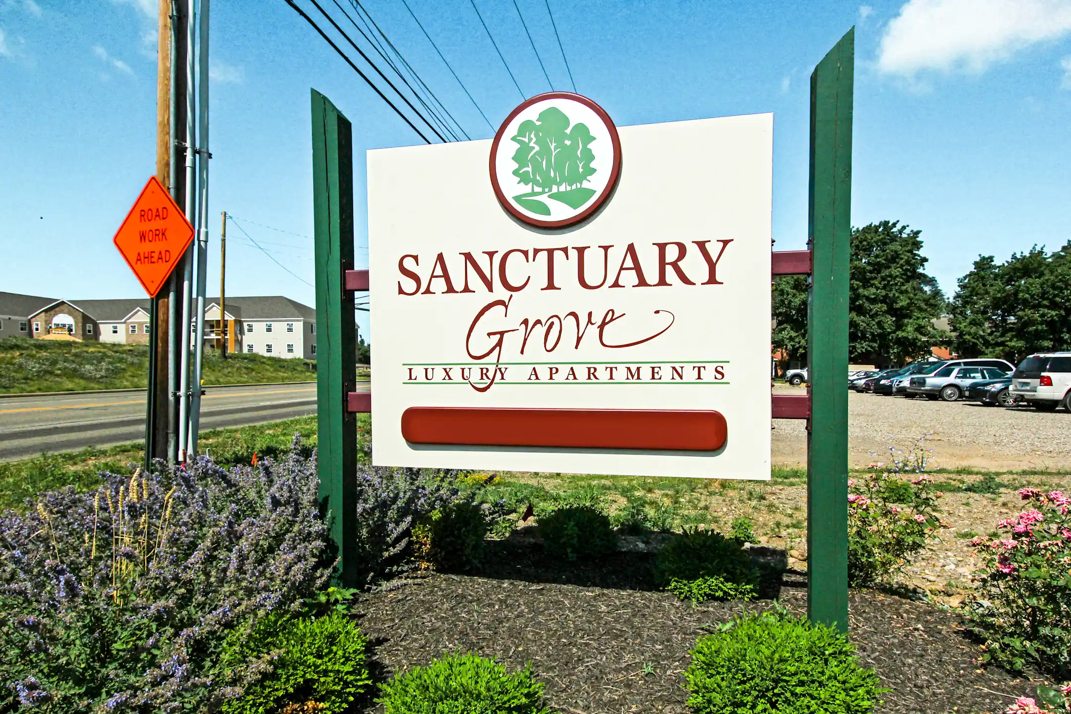 Sanctuary Grove Luxury Apartments 2381 Applegrove St Nw Canton, OH