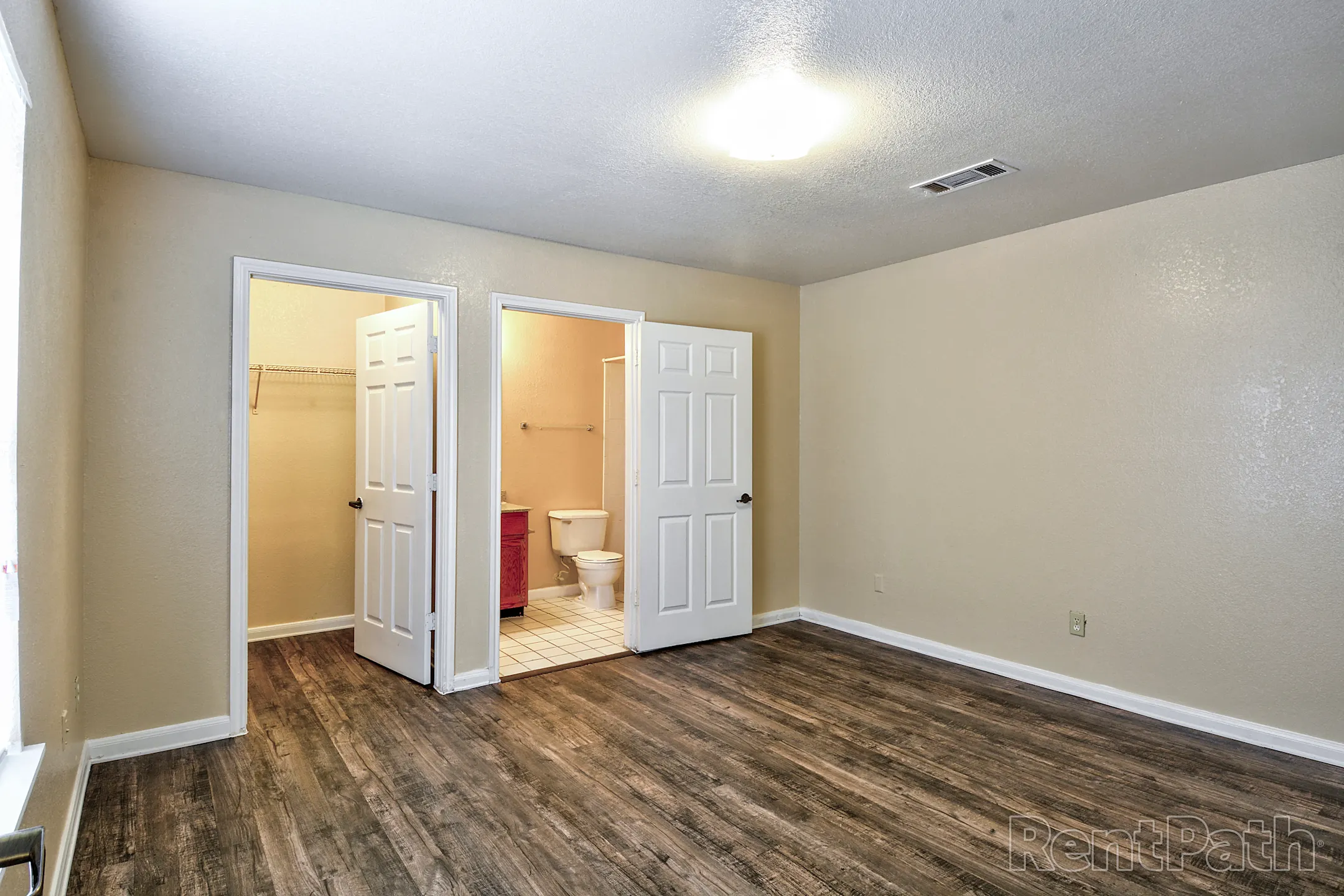 Bedroom - Lexington Arms - Waxahachie, TX