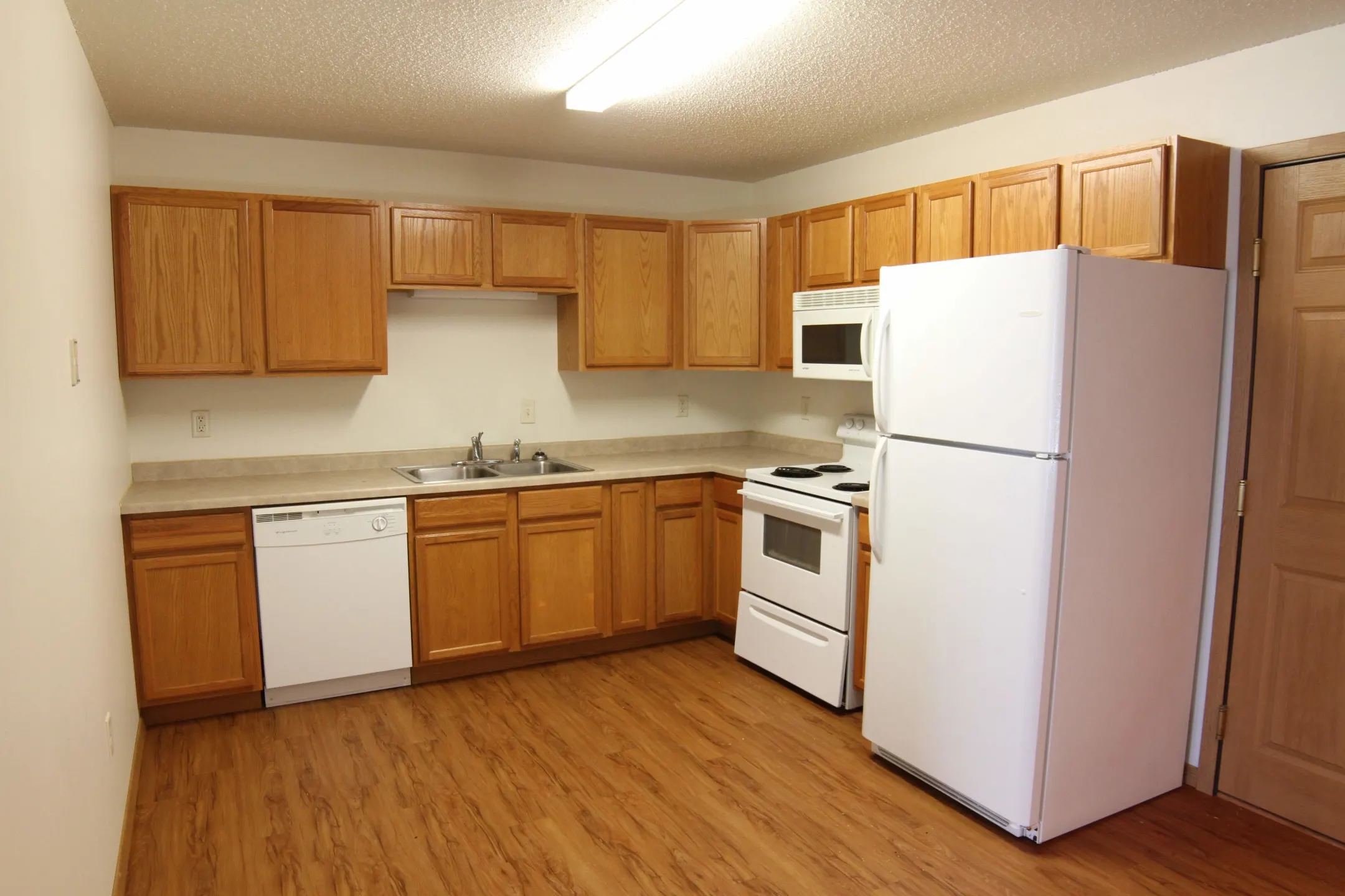 Campus Place 7 And 8 Apartments - Grand Forks, Nd 58203