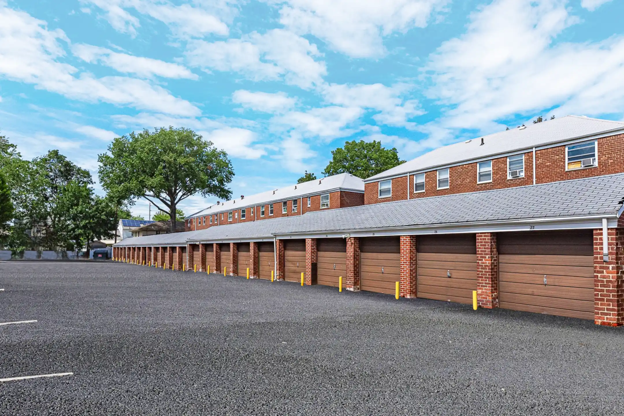 Essex Gardens Apartments Maywood, NJ 07607