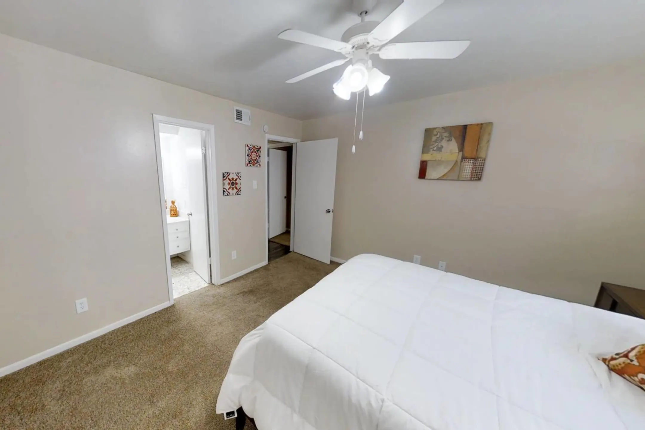 Bedroom - Palms At Chimney Rock - Houston, TX