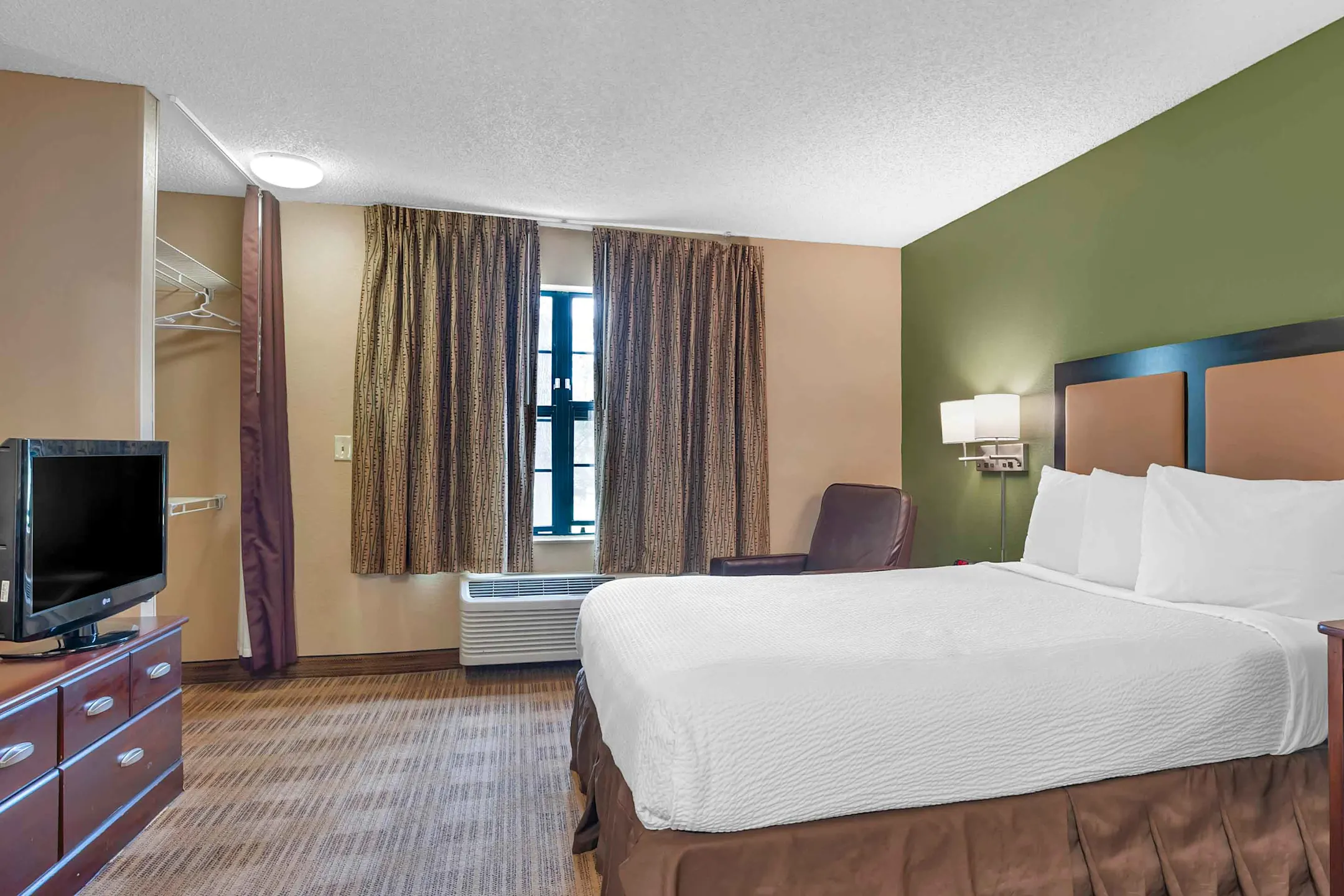 Furnished Studio San Diego Oceanside 3190 Vista Way Oceanside