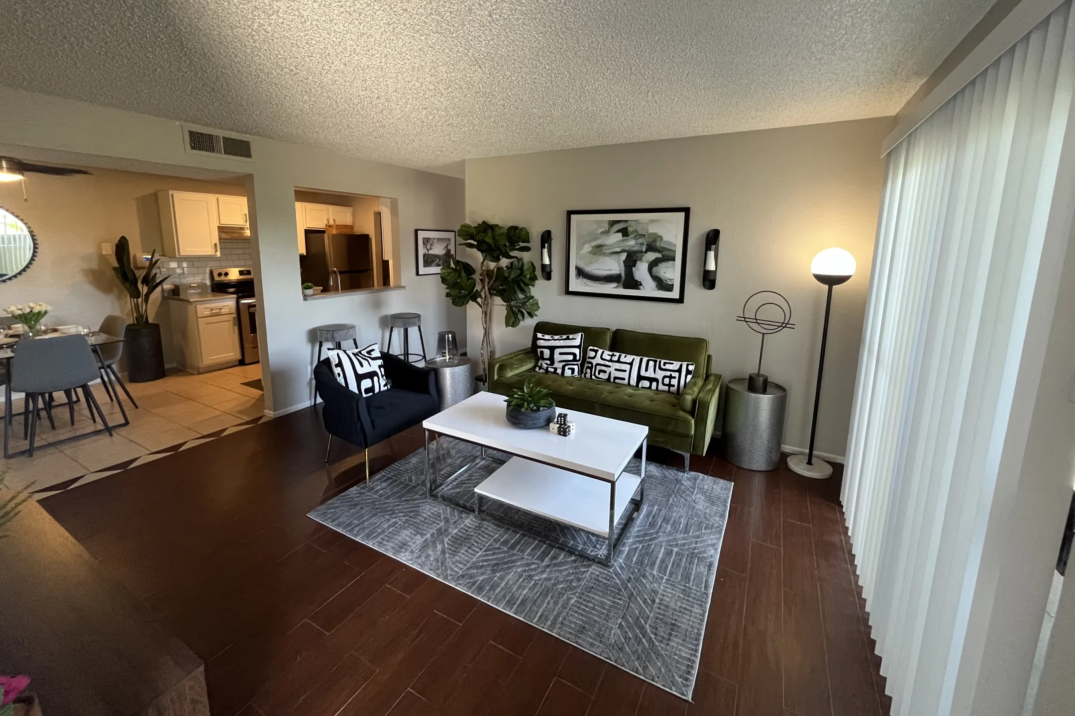 Living Room - Gateway Villas - Las Vegas, NV