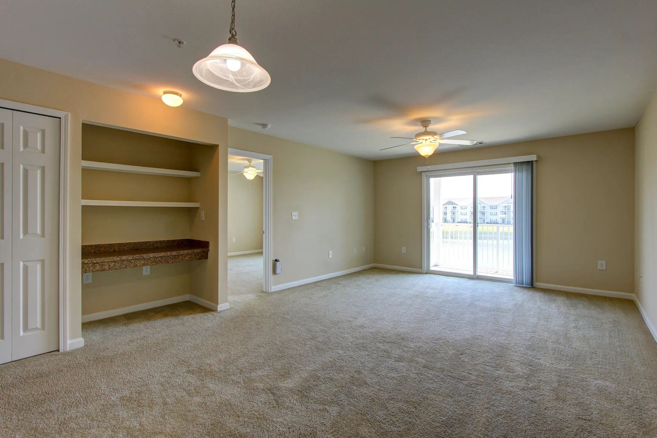 Killian Lakes Apartments & Townhomes 1800 Killian Lakes Dr Columbia