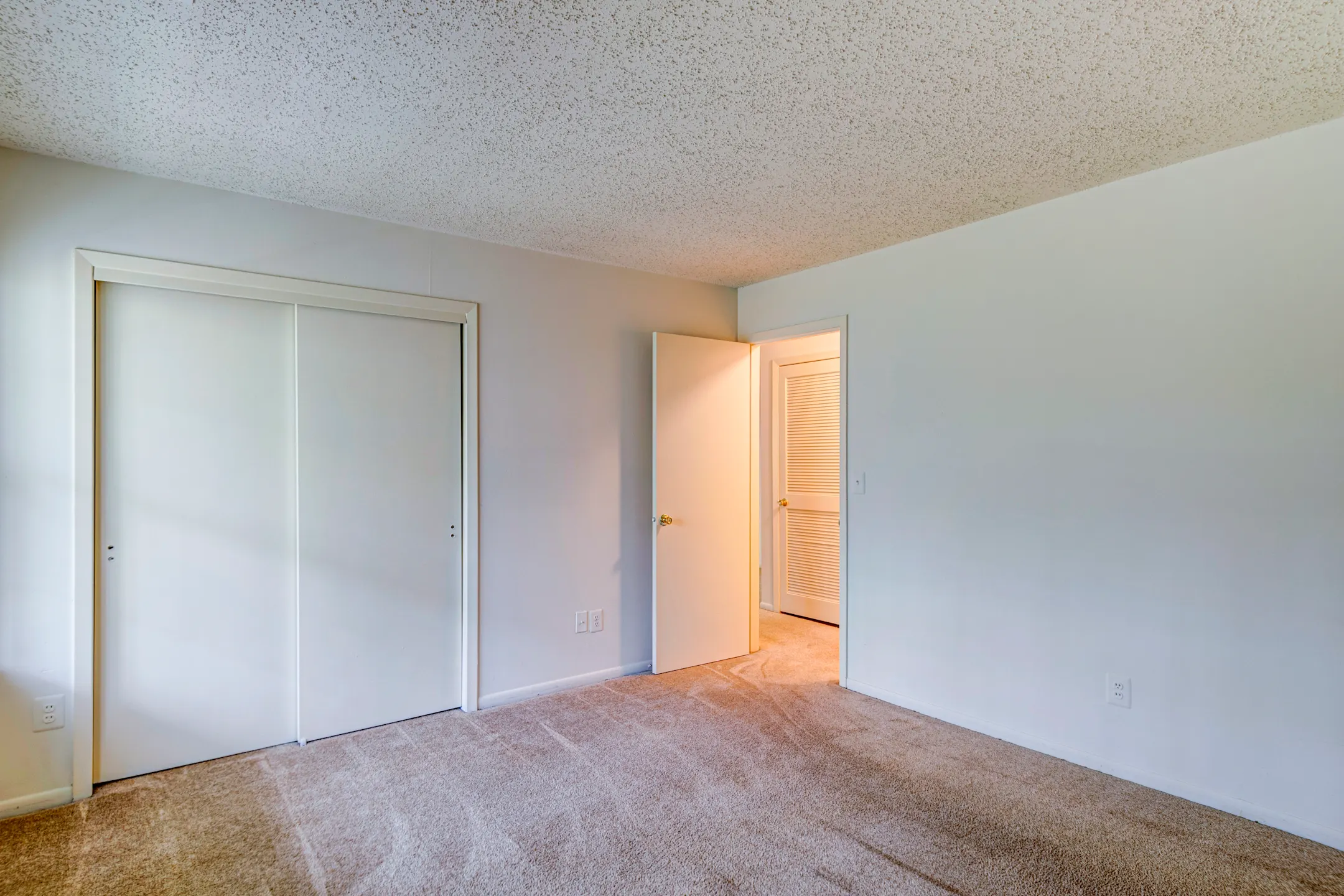 Briar Park Apartments - Lakewood, NJ