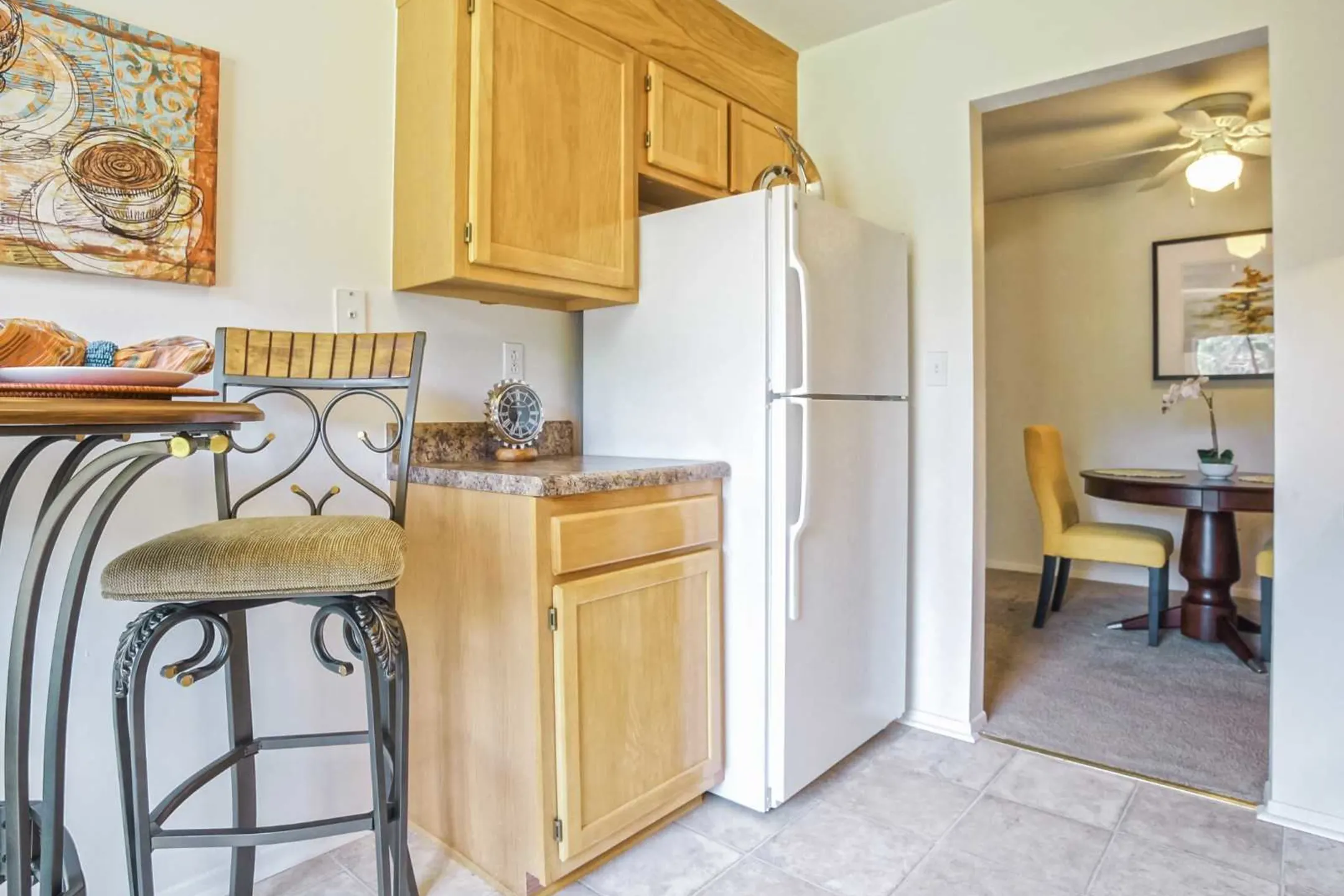 Kitchen - Pebble Creek Apartment Homes - Roanoke, VA