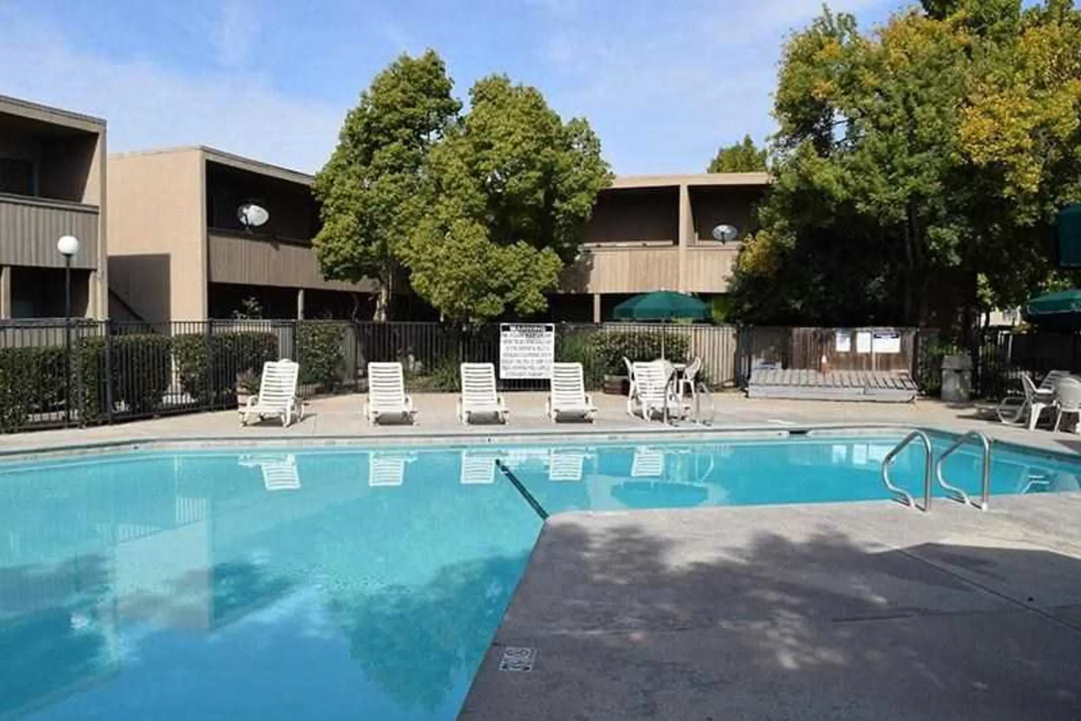 Amber Grove Apartments - Sacramento, CA 95821