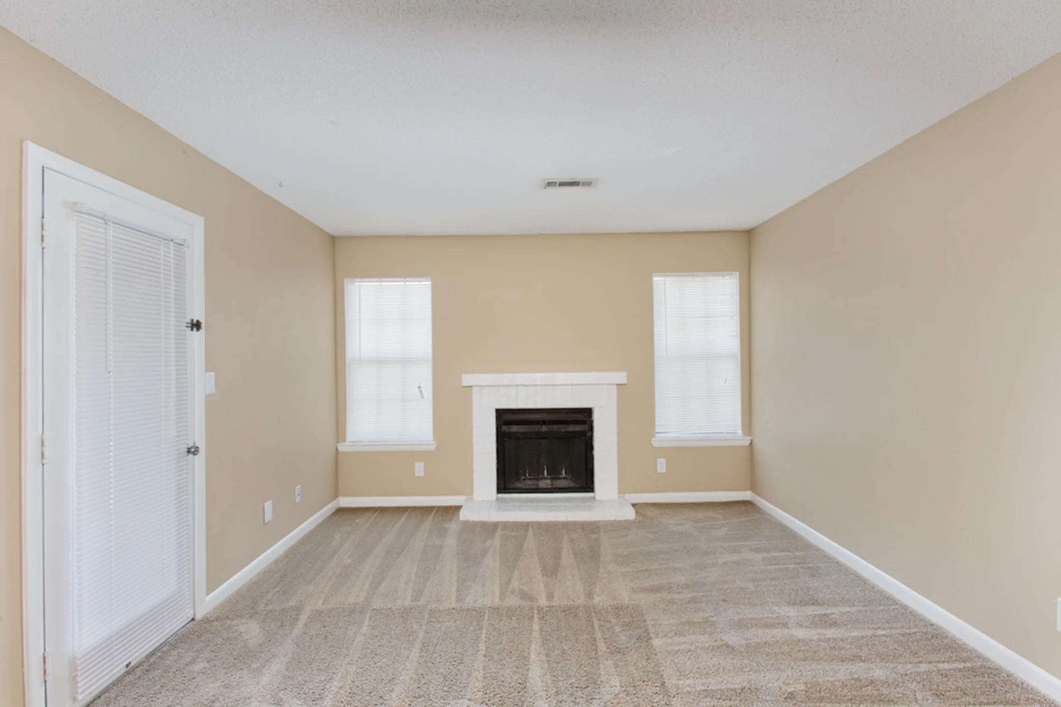 Brixworth at Bridge Street 6620 Old Madison Pike NW Huntsville, AL