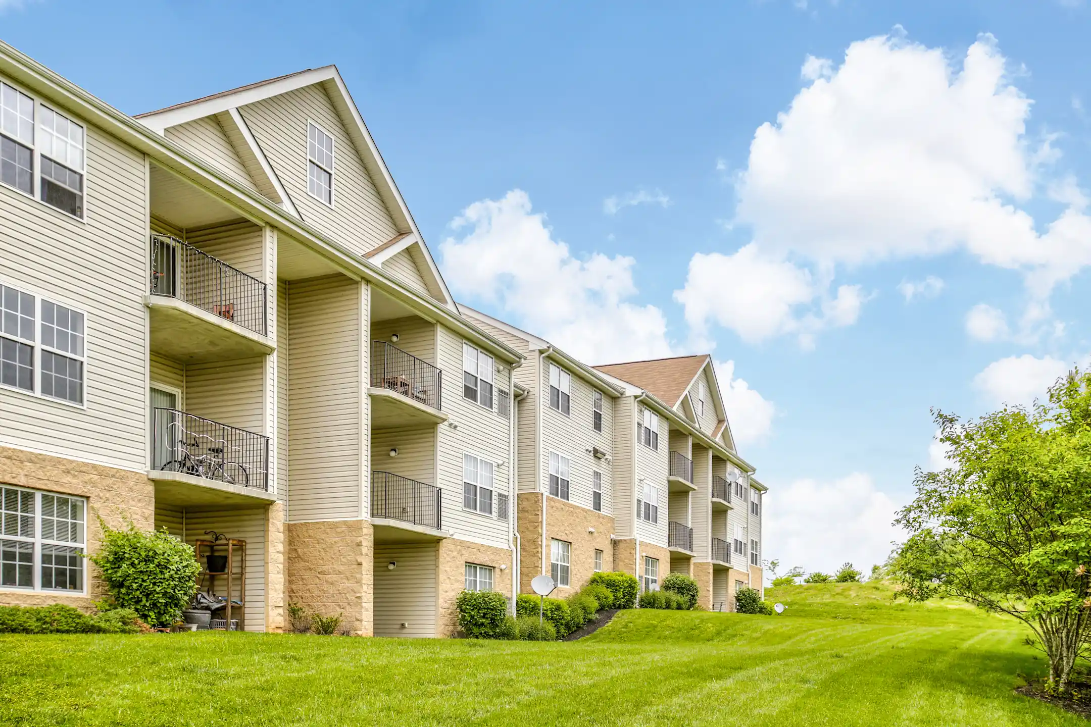 Fairway Vista Apartments 100 Riverwalk Place Frederick, MD for Rent