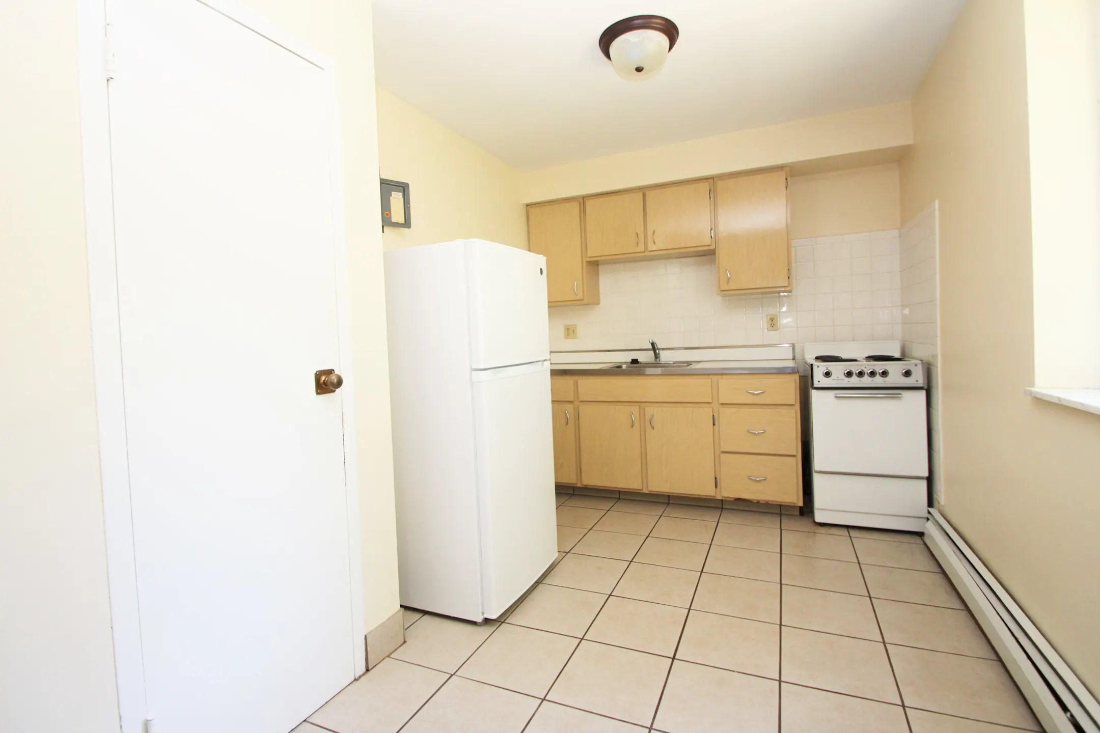 Moon Apartments 285 Moon Clinton Rd Coraopolis, PA Apartments for