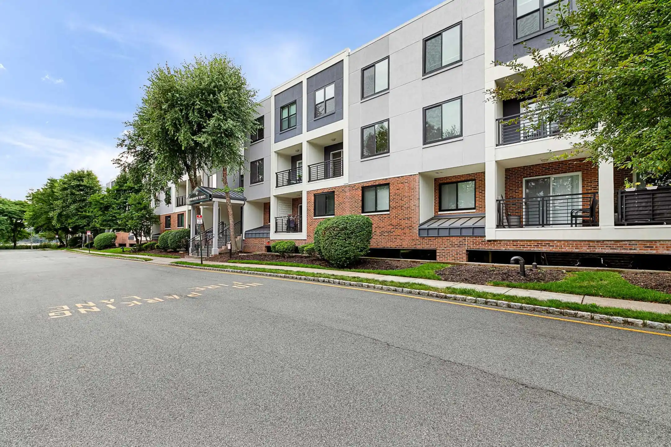 River Club Apartments 224 Light House Ter Edgewater, NJ Apartments