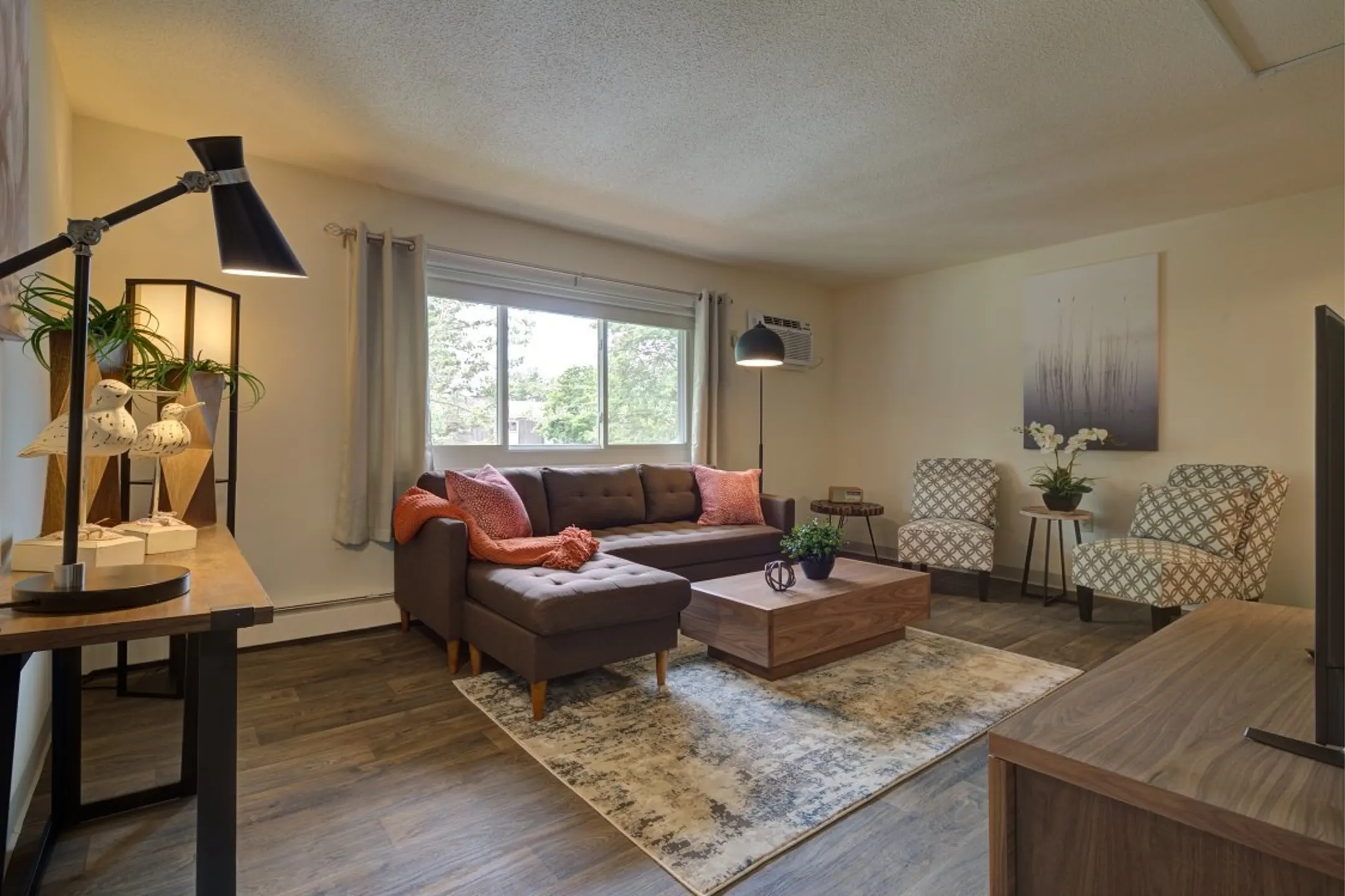 Living Room - Rockingham Village Apartments - Seabrook, NH