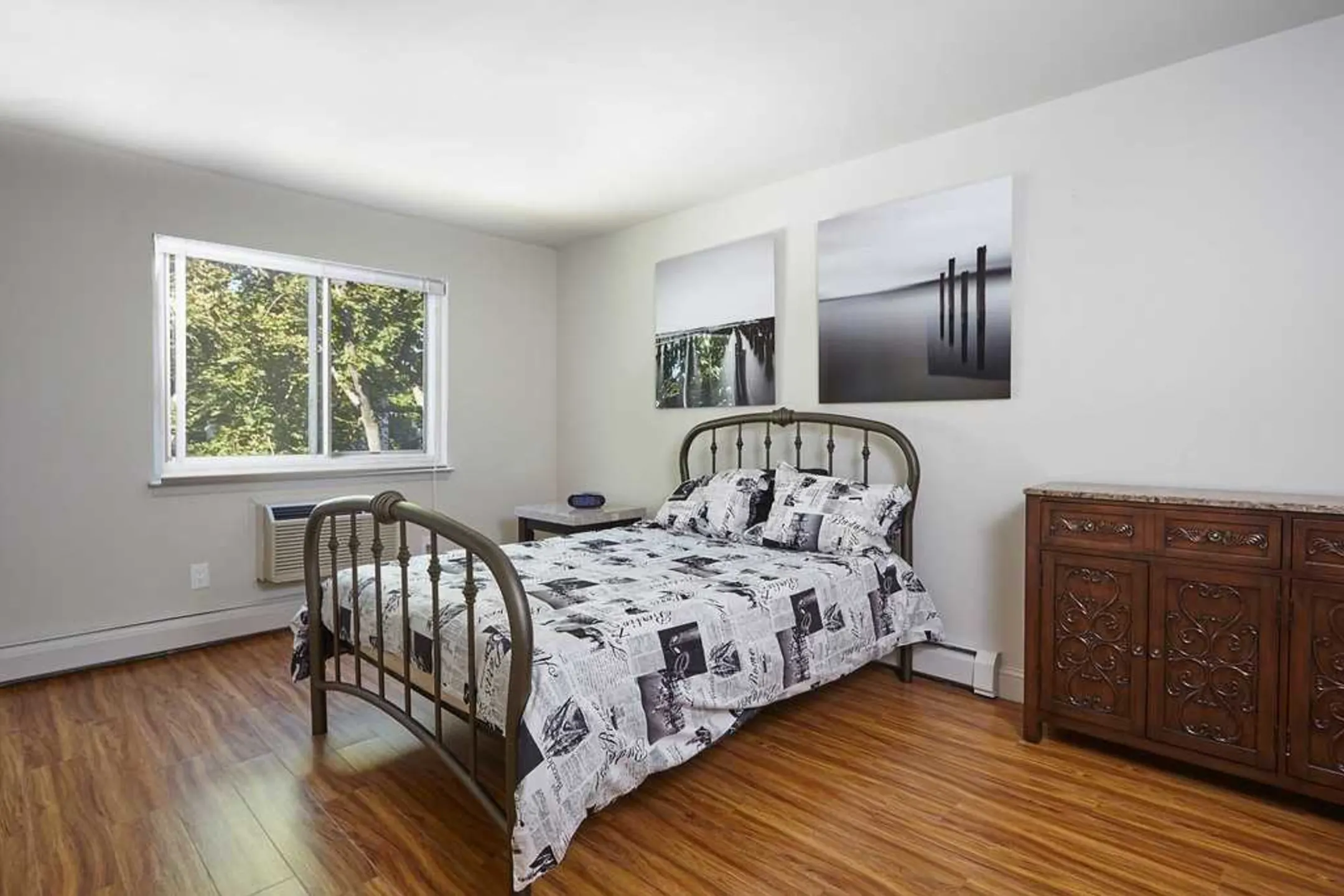 Bedroom - Cypress Apartments - Bridgeport, CT