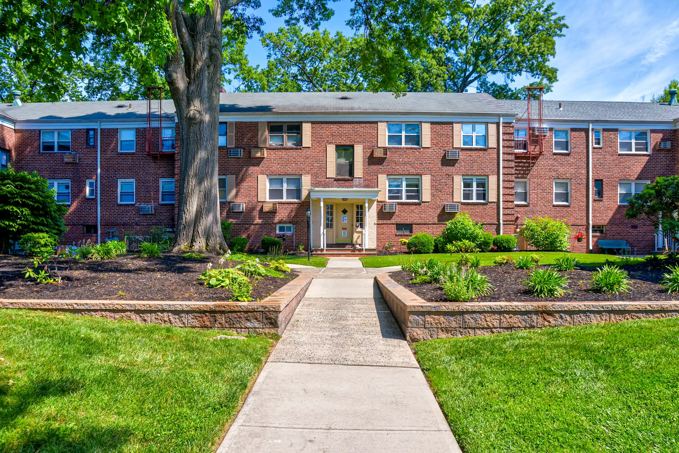 Stephanie Garden 54 3rd Ave Garwood, NJ Apartments for Rent Rent.