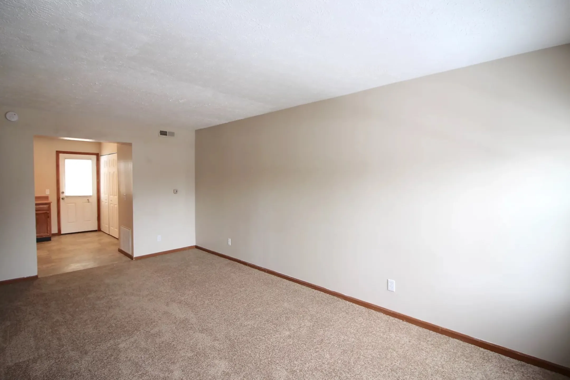 Logan Ridge Townhouses 3200 Maple Ridge Court Logansport, IN