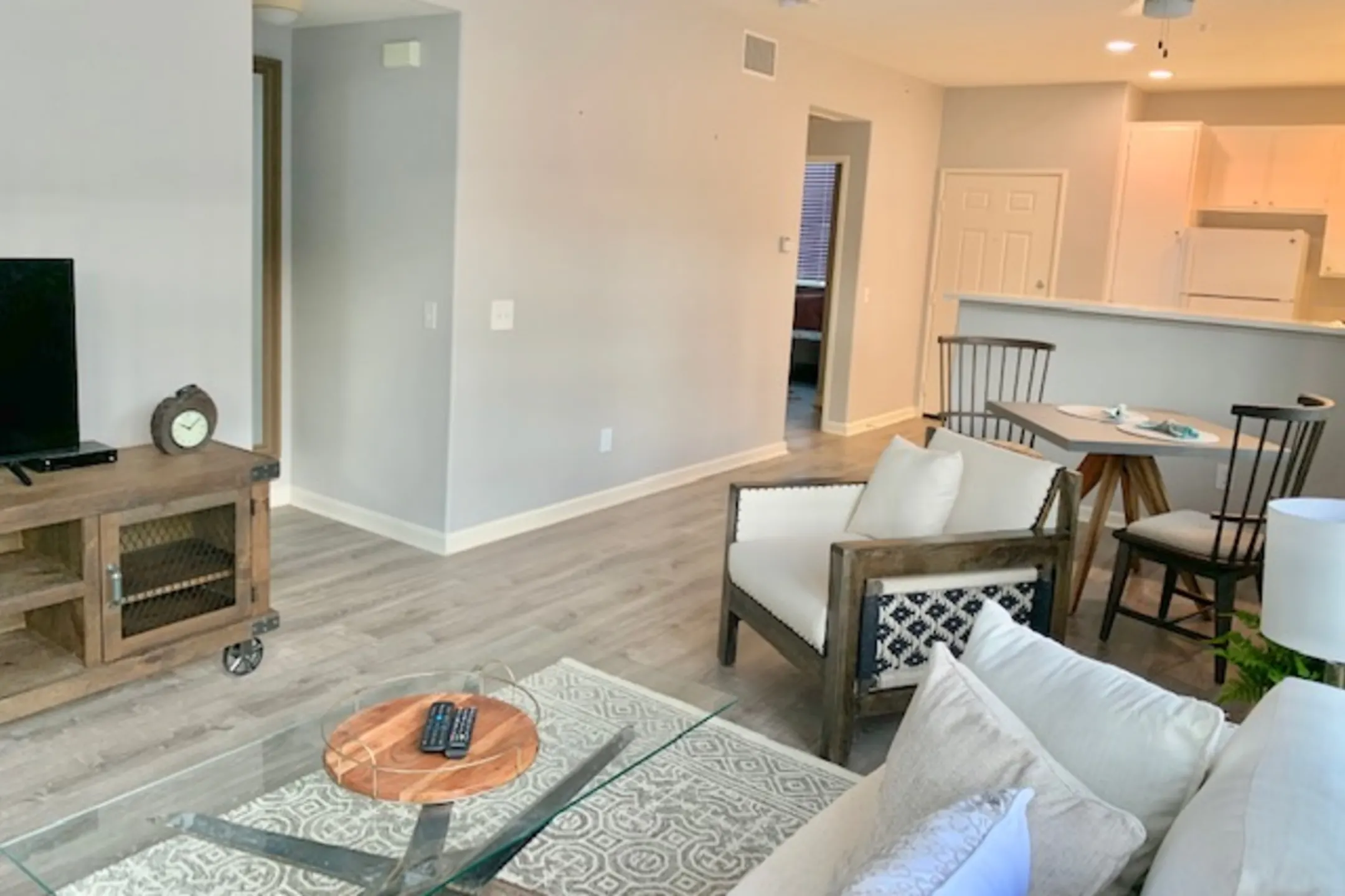 Living Room - Silverhawk Apartment Homes at La Quinta - La Quinta, CA