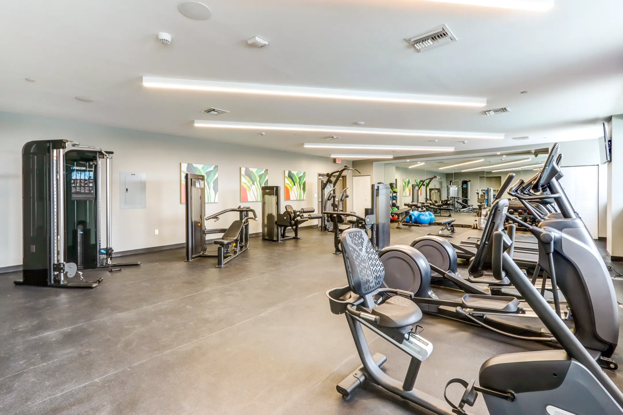 Fitness Weight Room - Flagler Oasis - Miami, FL