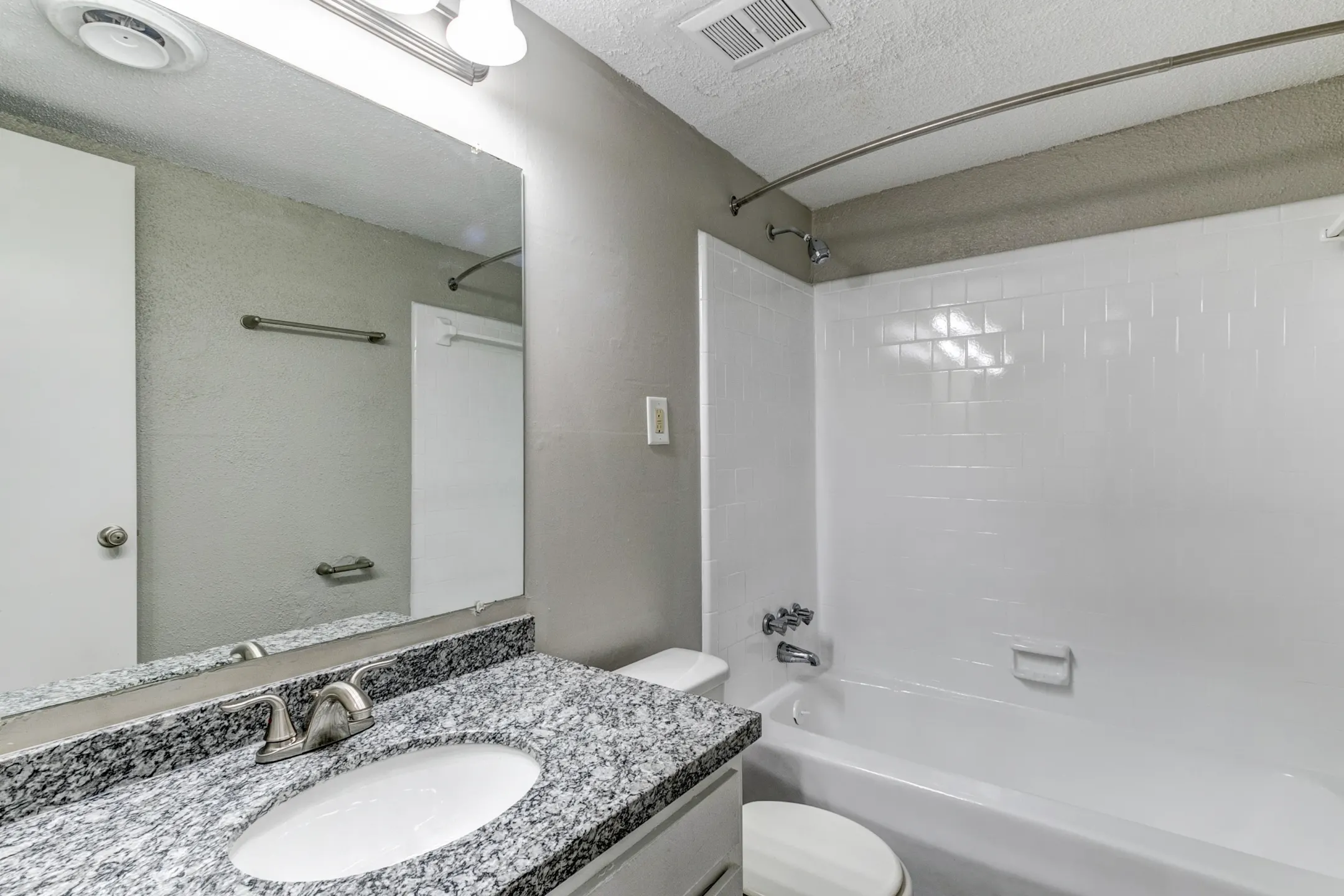 The Oaks Apartments Athens, GA 30605