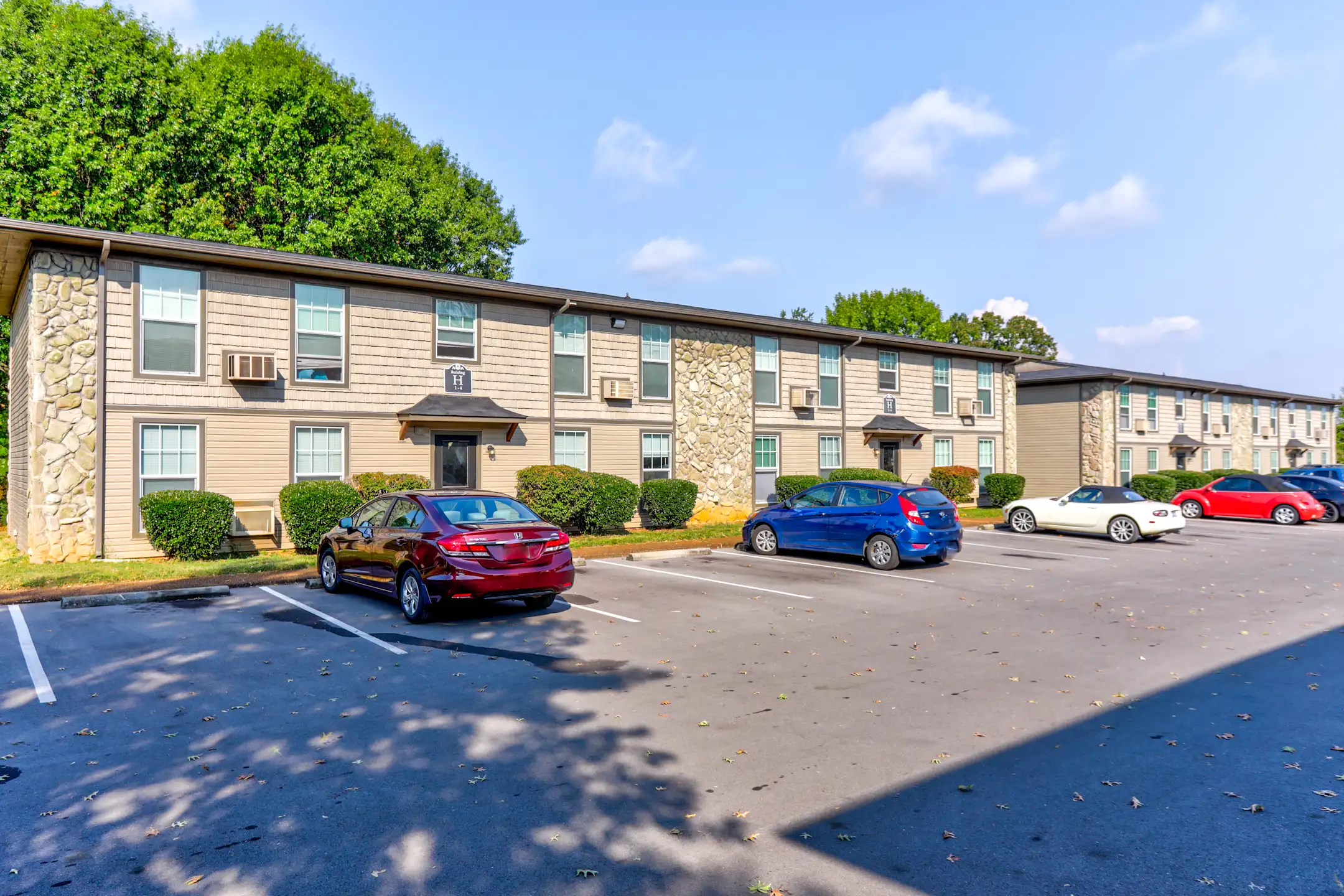 Northfield Lodge 603 E Northfield Blvd Murfreesboro, TN Apartments