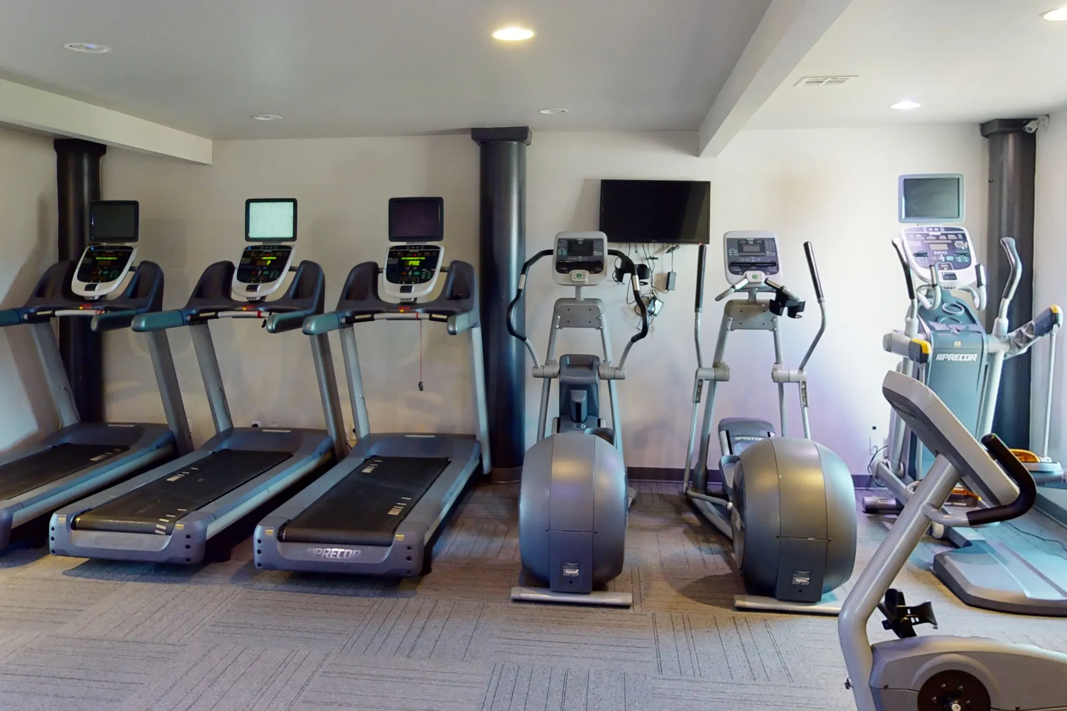 Fitness Weight Room - Crossings at Silver Oak - Tulsa, OK