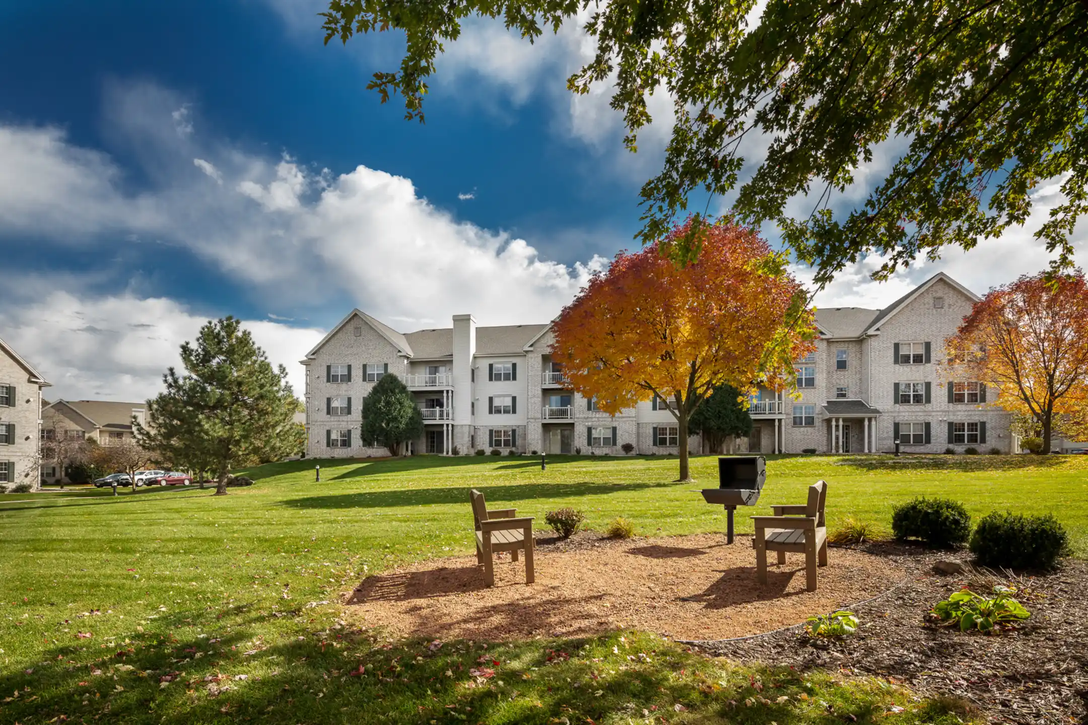Deer Creek Apartments 8511 Greenway Blvd Middleton, WI Apartments