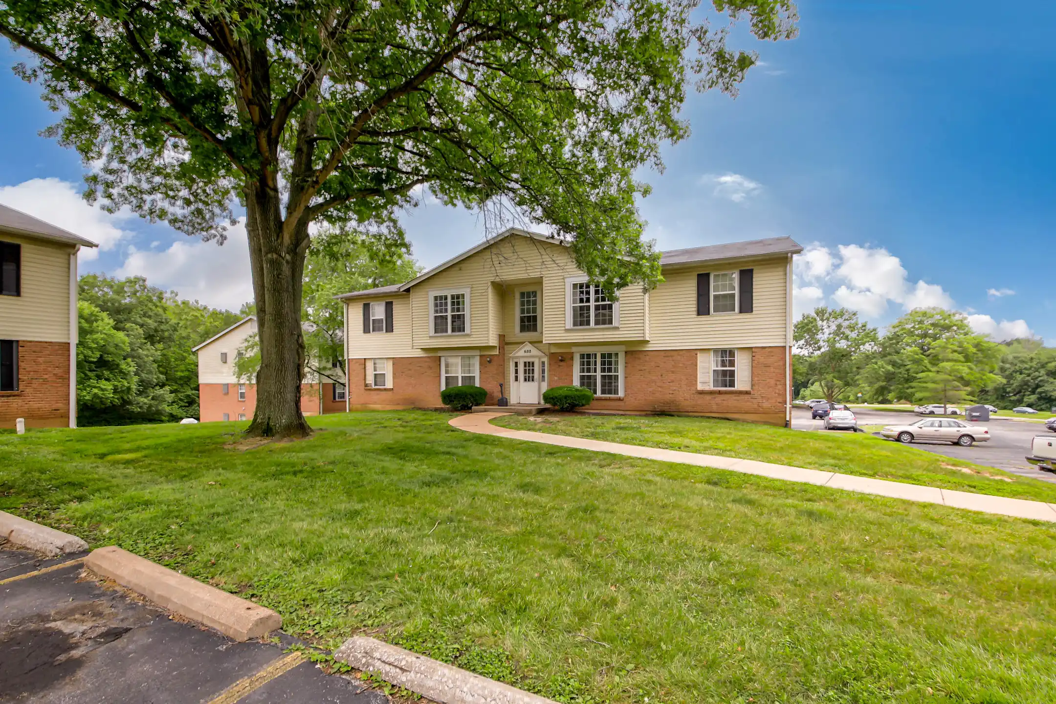 Greenmar Apartments 1054 Green Mountain Ct Fenton, MO Apartments