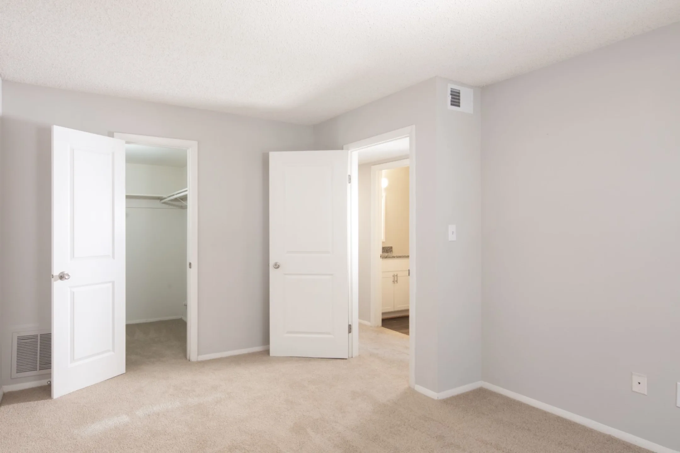 Aria Apartment Homes 3416 Hollygreen Dr Virginia Beach, VA