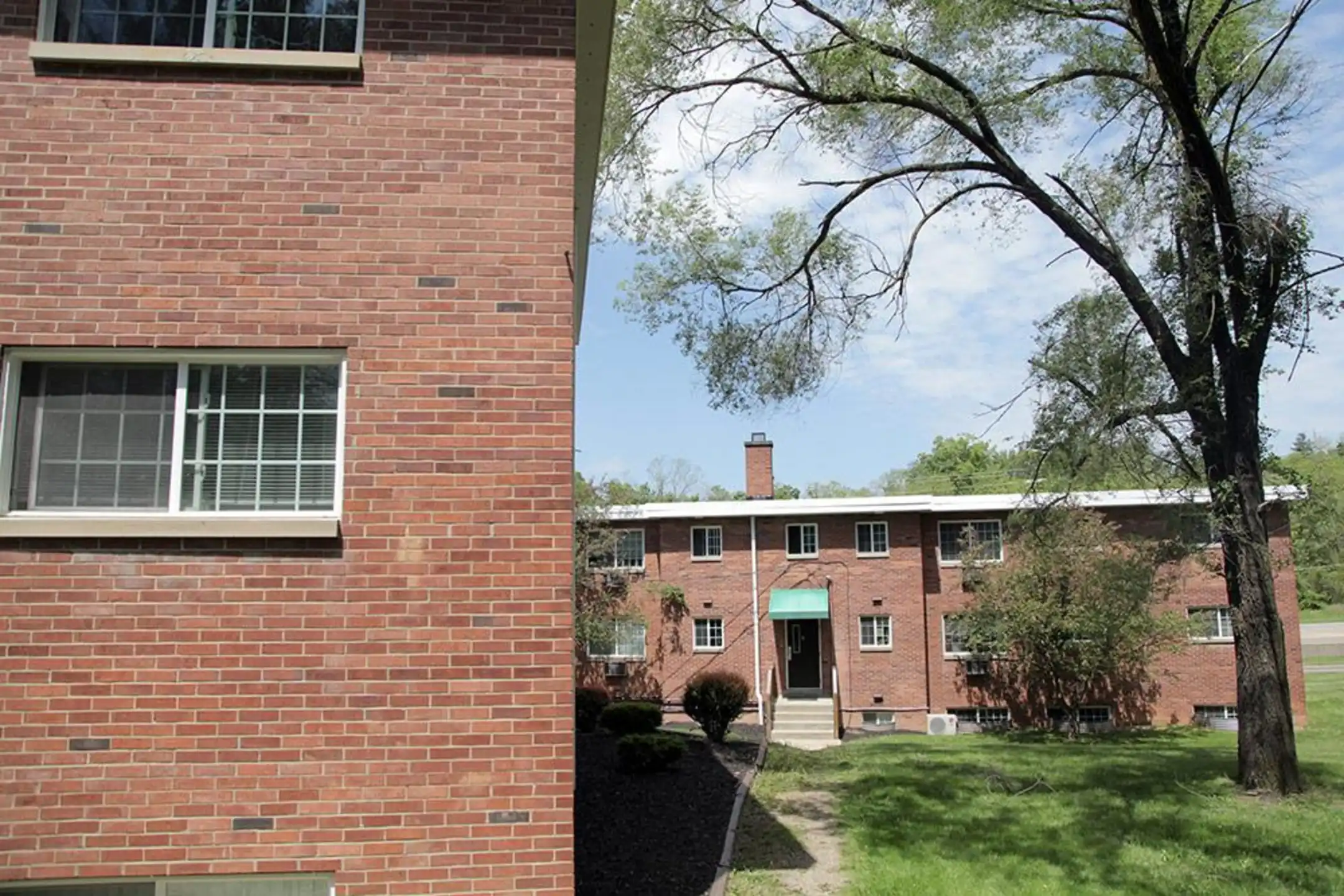 River Annex Apartments Athens, OH 45701