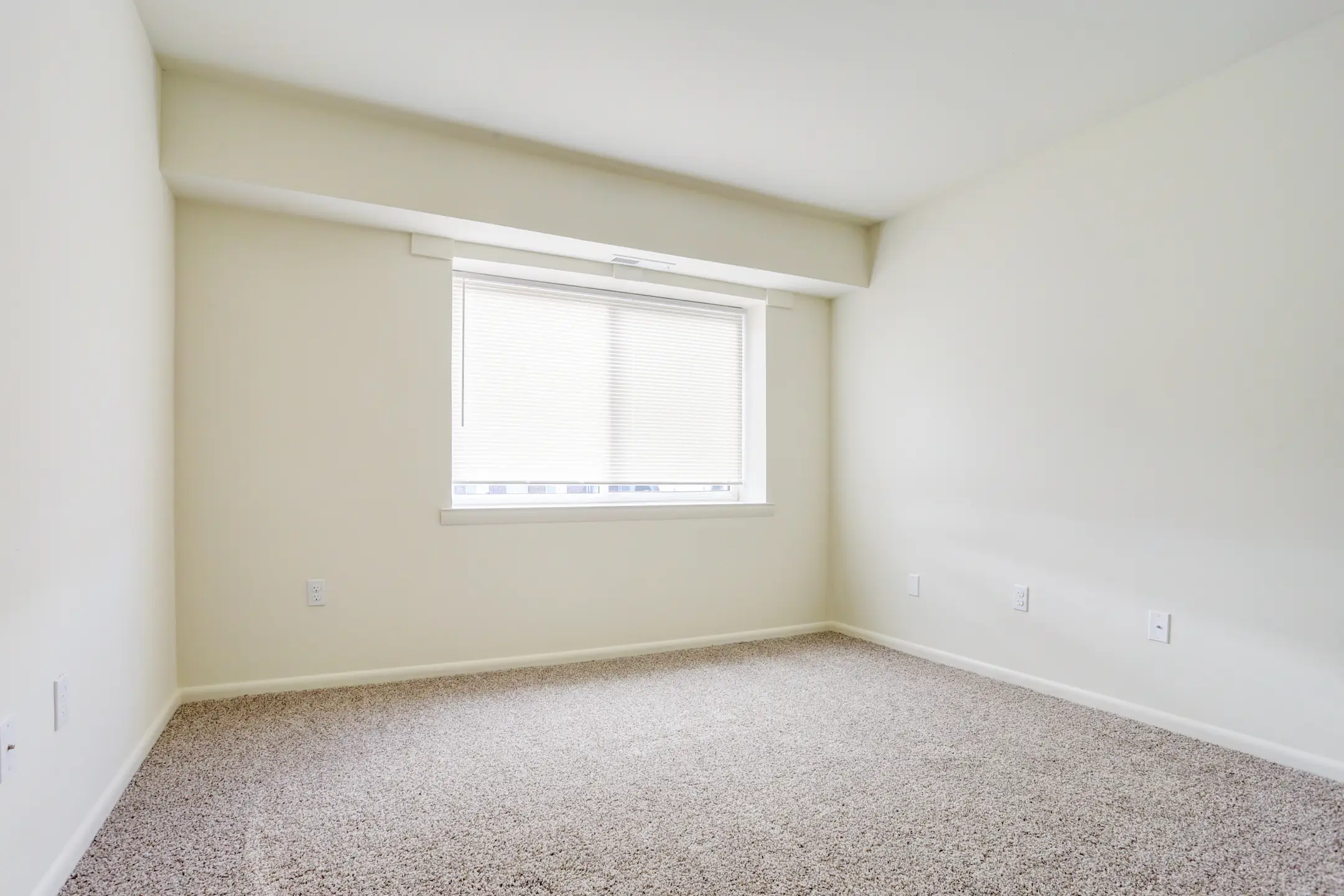 Spring Ridge Apartments Whitehall, PA 18052