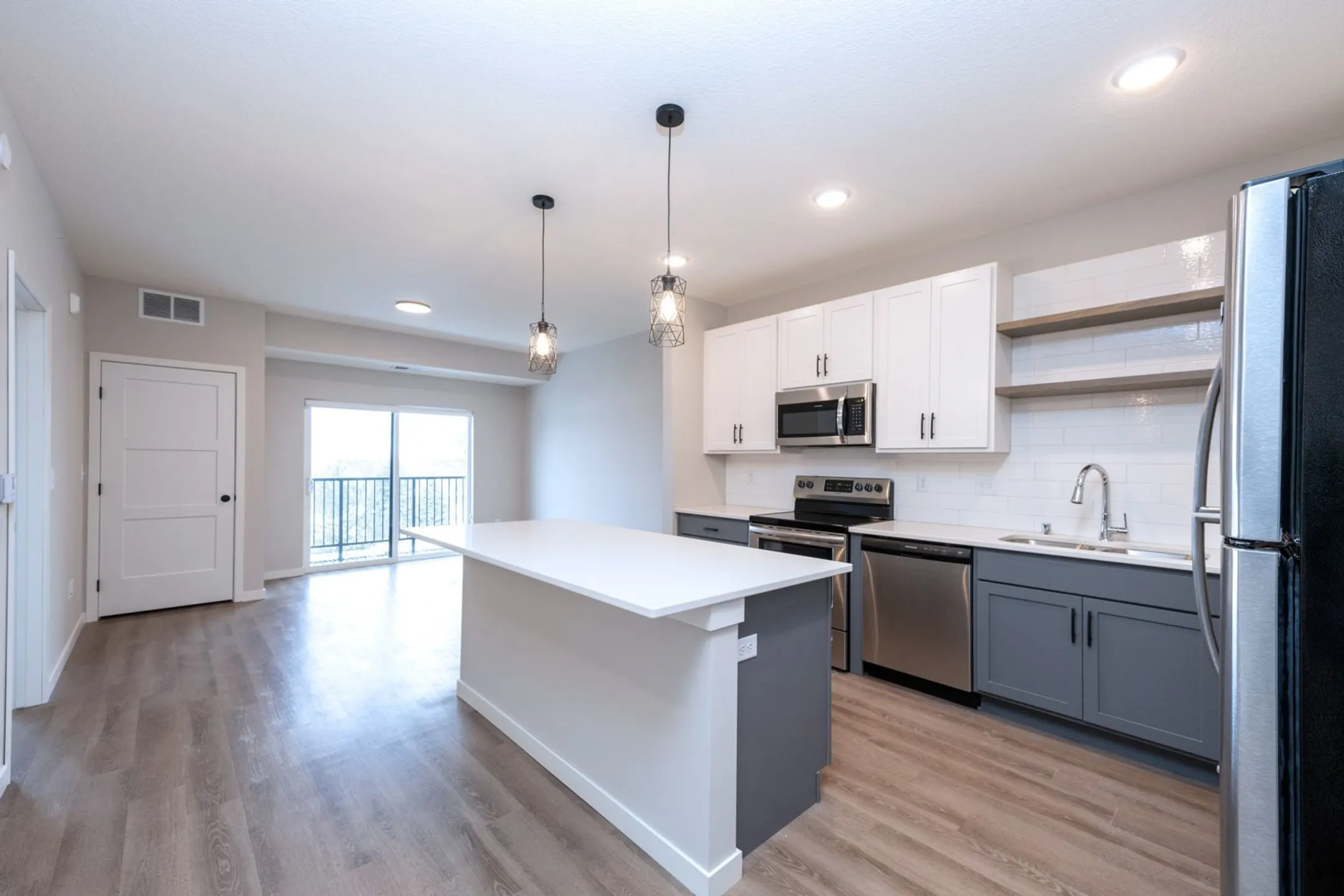 Reside Apartments Savage, MN 55378