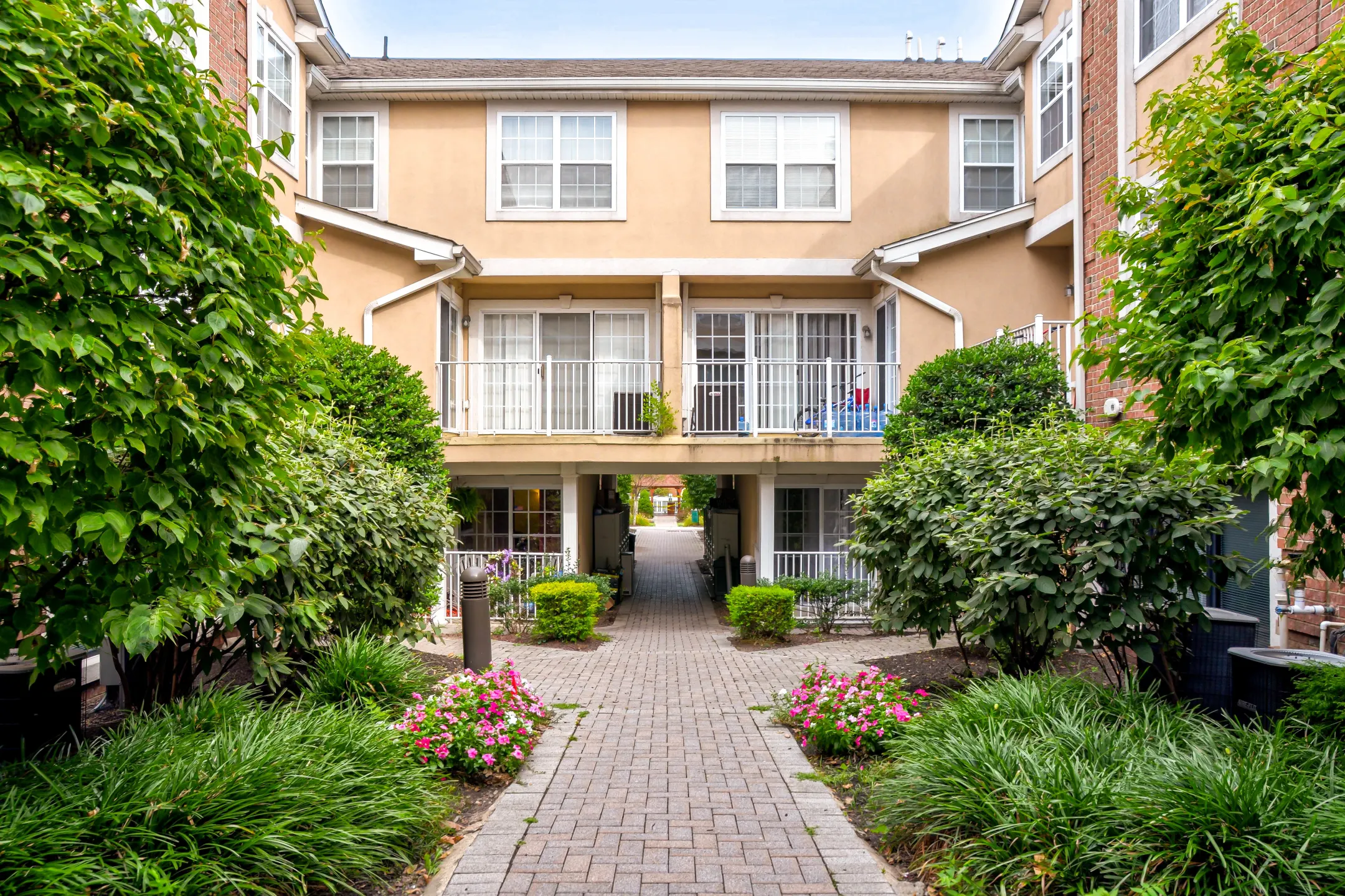 Liberty Terrace 140 Hackensack St East Rutherford, NJ Apartments