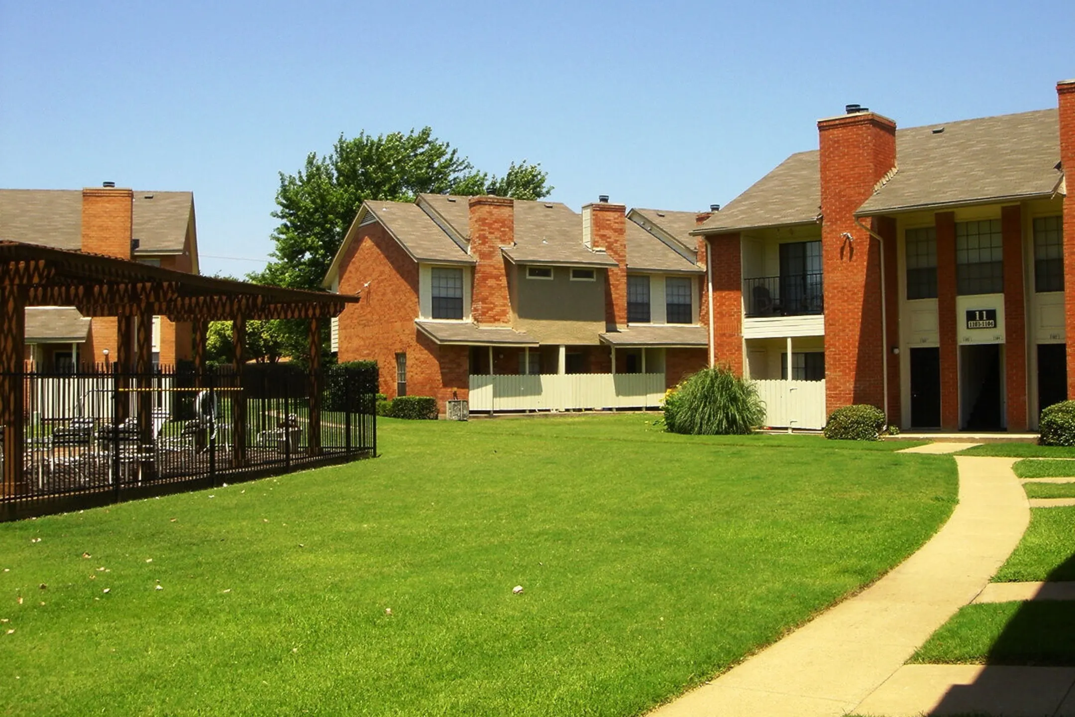 Plantation West Apartments Hurst, TX 76053